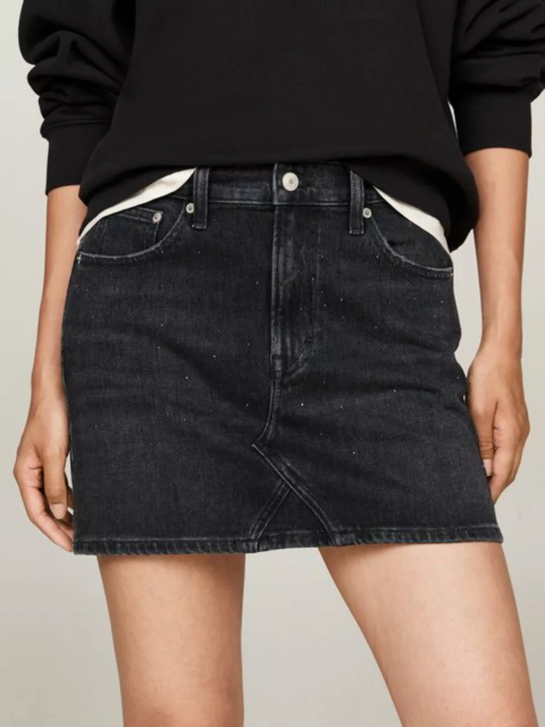 Tommy Jeans Jeansrock "IZZIE MR MN SKIRT DH6182", im Used-Look, im 5-Pocket günstig online kaufen