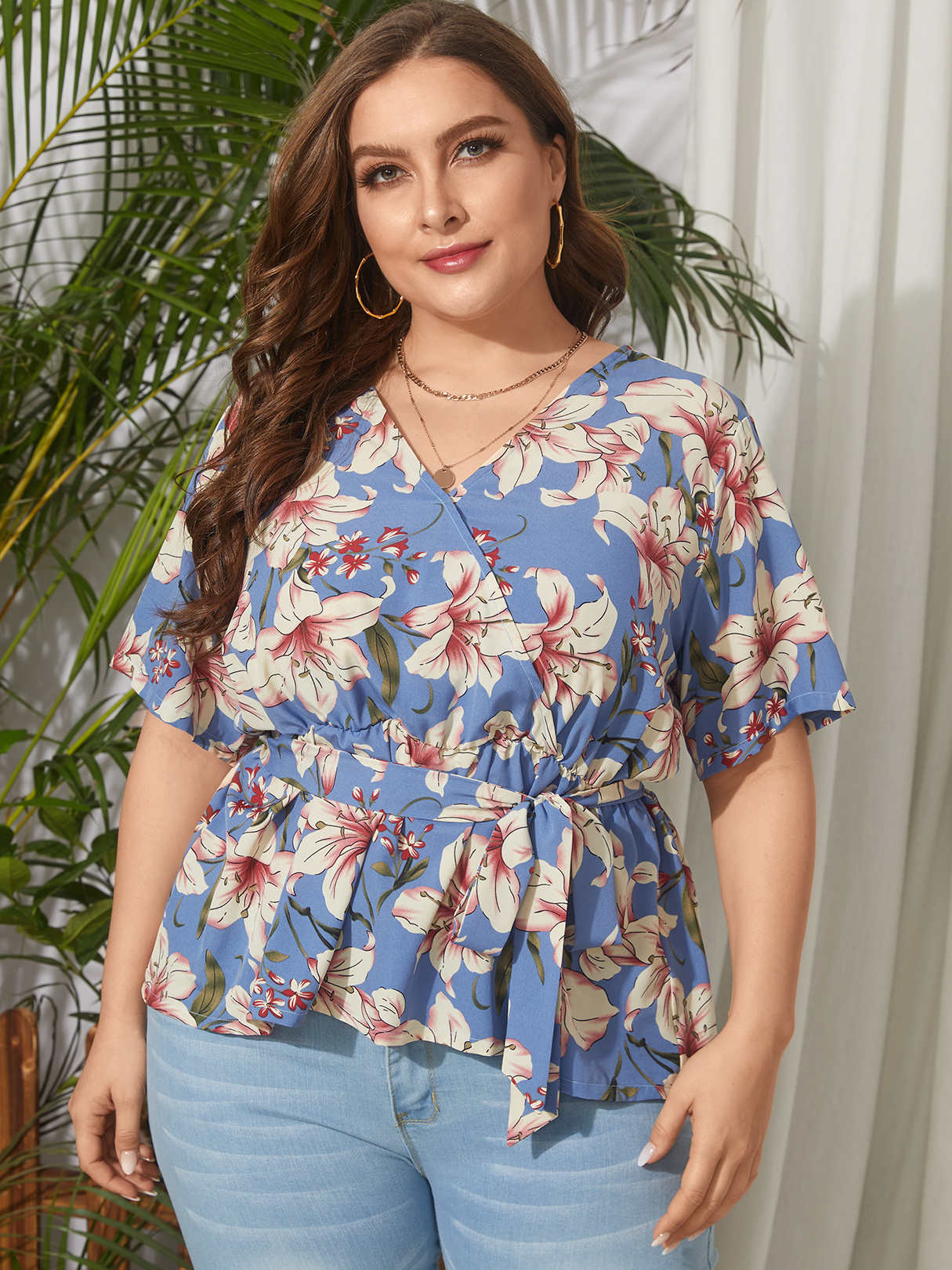 Plus Size V-Ausschnitt Blumendruck Gürteldesign Wickeldesign Kurze Ärmel Bl günstig online kaufen