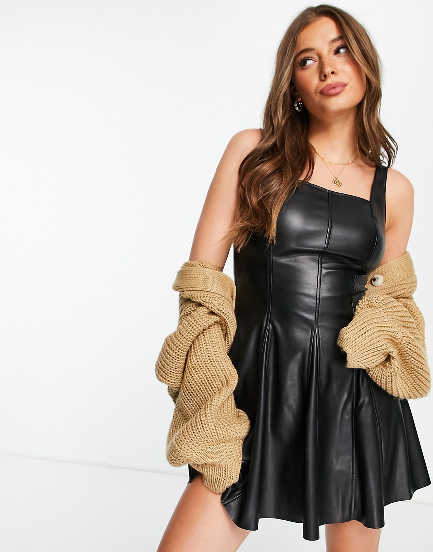 Miss Selfridge – Skater-Kleid aus Kunstleder in Schwarz günstig online kaufen