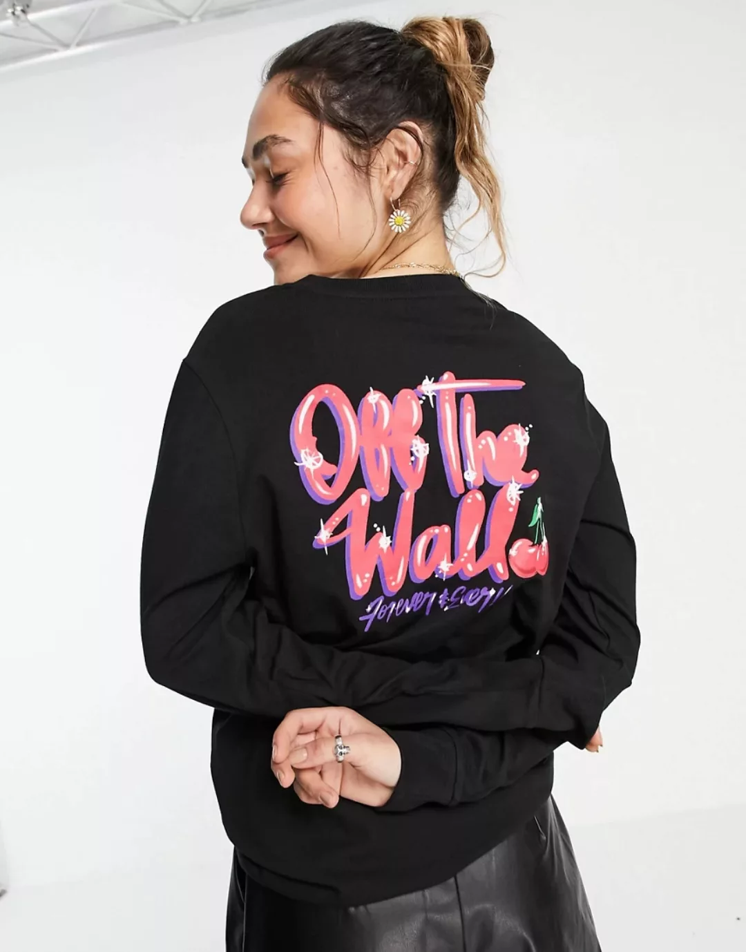 Vans – Sweet – Langärmliges Shirt in Schwarz mit Rückenprint günstig online kaufen