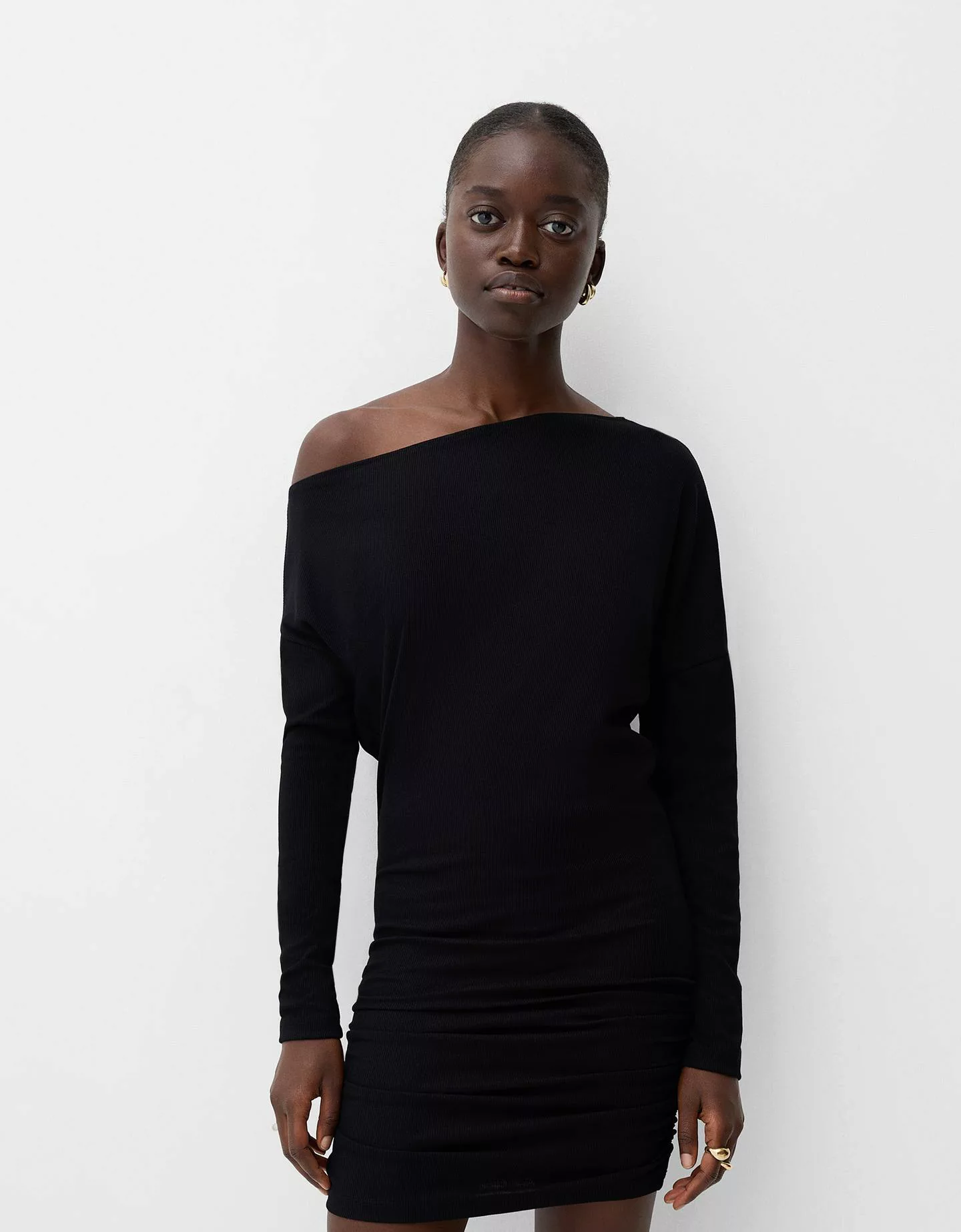 Bershka Asymmetrisches Kleid Mit Langen Ärmeln Damen Xs Schwarz günstig online kaufen