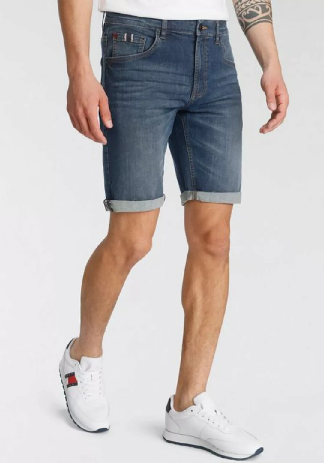 H.I.S Jeansshorts DEYO gerader Schnitt, Used-Waschung, niedrige Leibhöhe günstig online kaufen