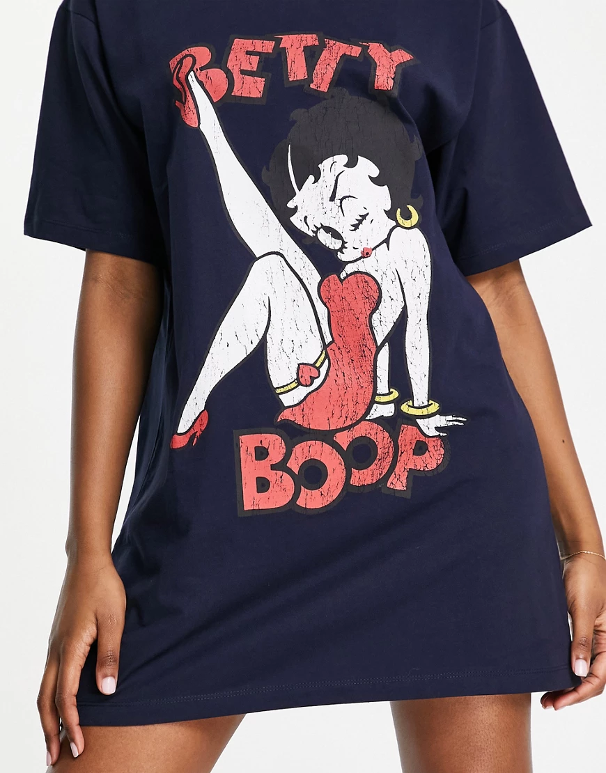 ASOS DESIGN – Betty Boop – Schlaf-T-Shirt in Anthrazit-Grau günstig online kaufen