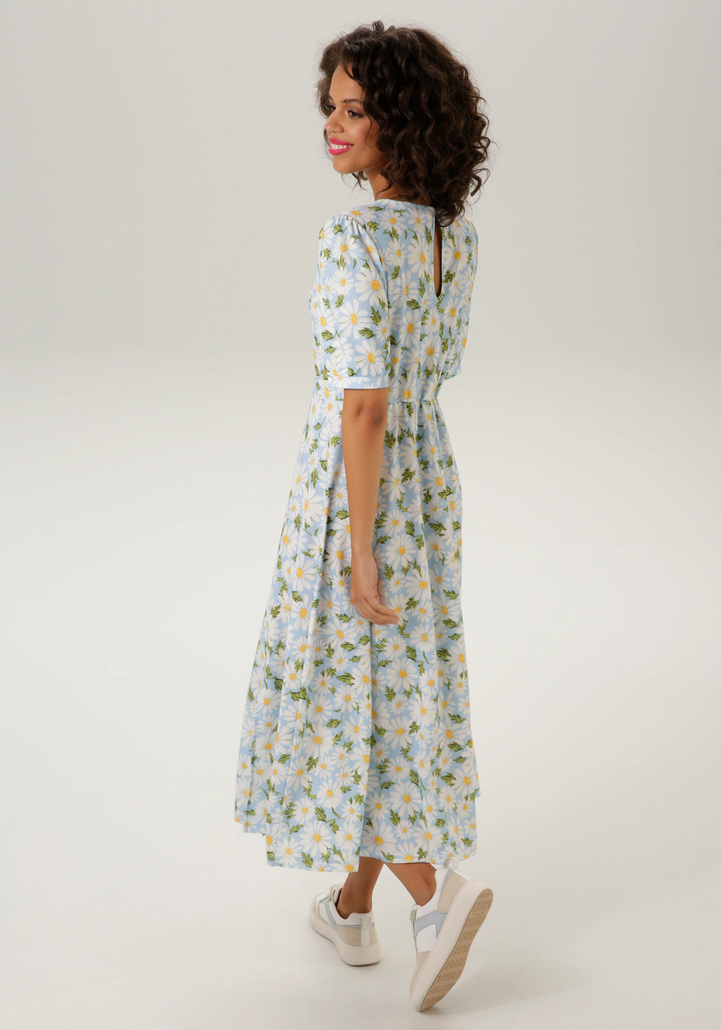 Aniston CASUAL Sommerkleid, mit bezaubernden Margeriten bedruckt - NEUE KOL günstig online kaufen