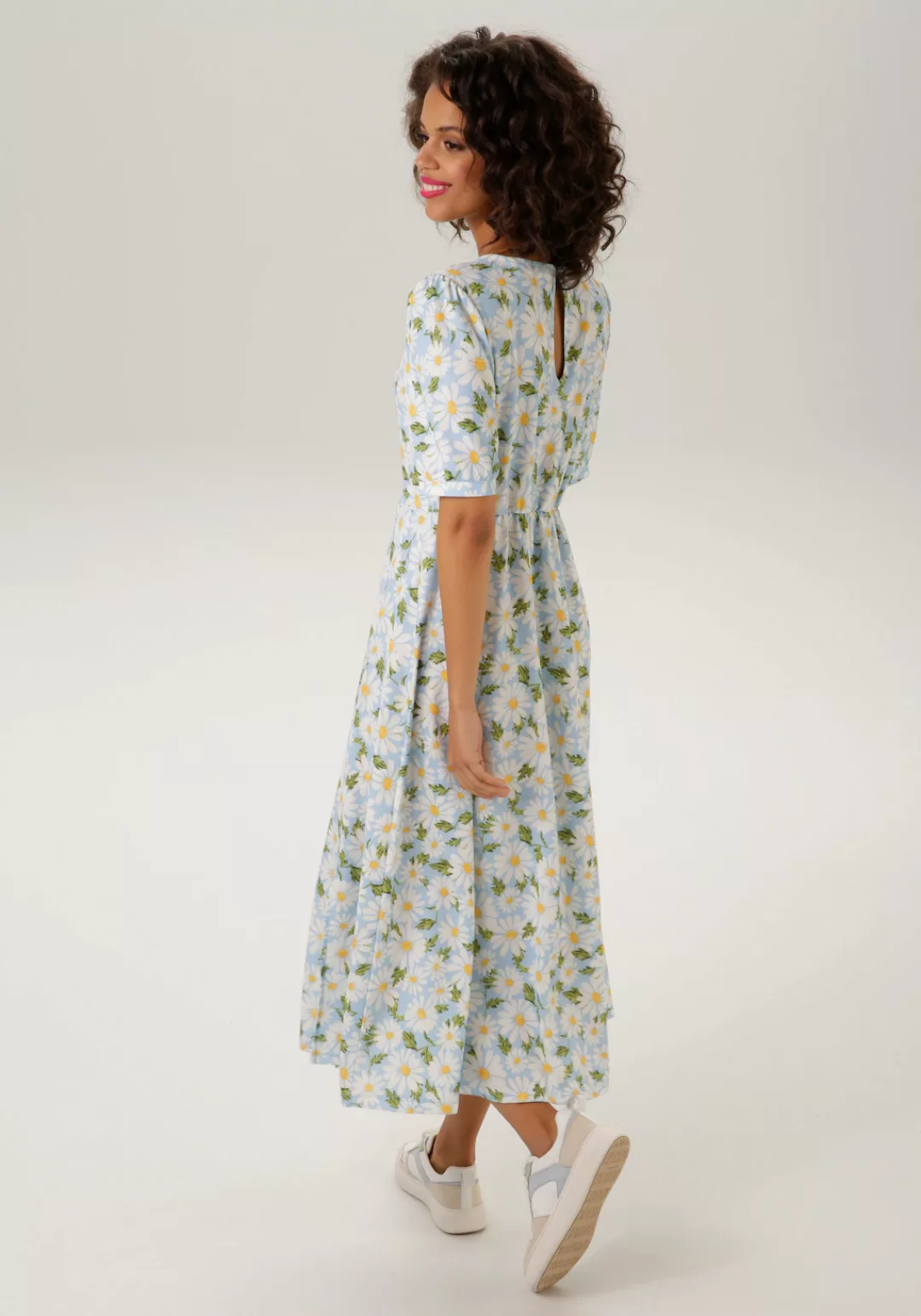 Aniston CASUAL Sommerkleid, mit bezaubernden Margeriten bedruckt günstig online kaufen
