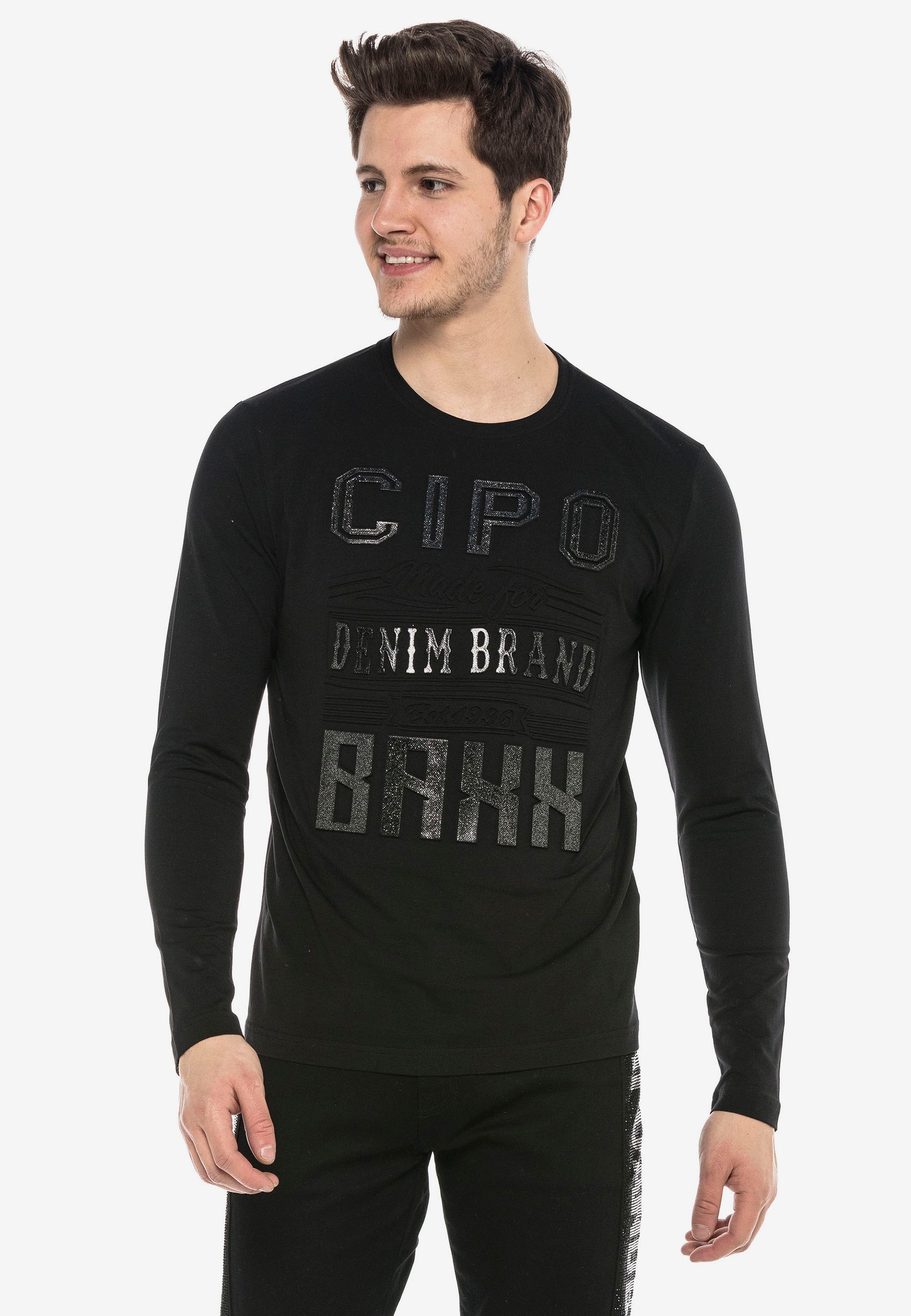 Cipo & Baxx Langarmshirt, mit dezentem Frontprint günstig online kaufen