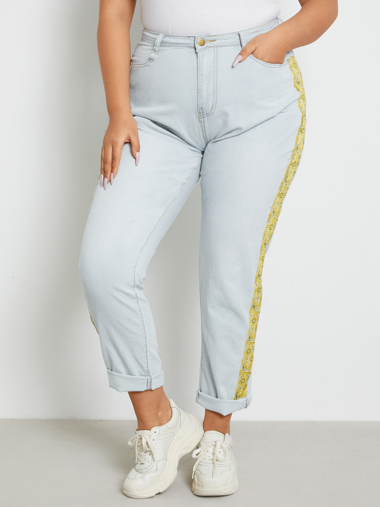 Plus Size Patchwork-Jeans mit Taschendesign und Reißverschluss-Design günstig online kaufen