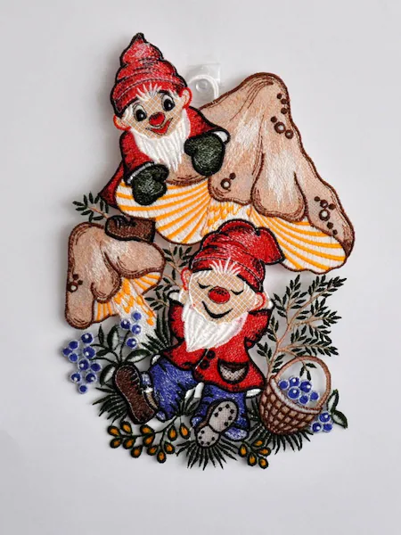 Stickereien Plauen Fensterbild "Waldwichtel" günstig online kaufen