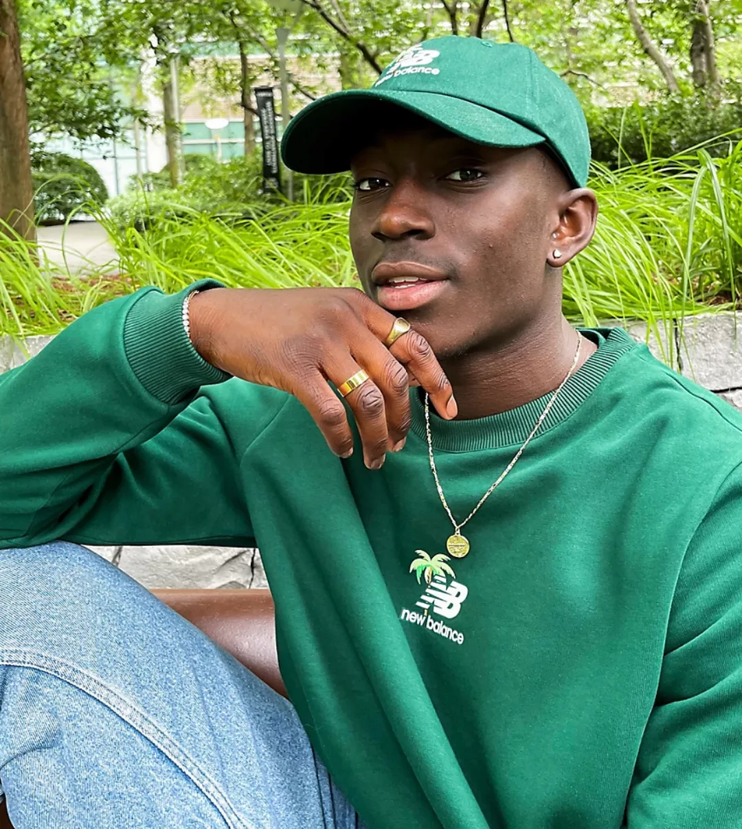New Balance – Sweatshirt in Grün mit Palmenprint, exklusiv bei ASOS günstig online kaufen