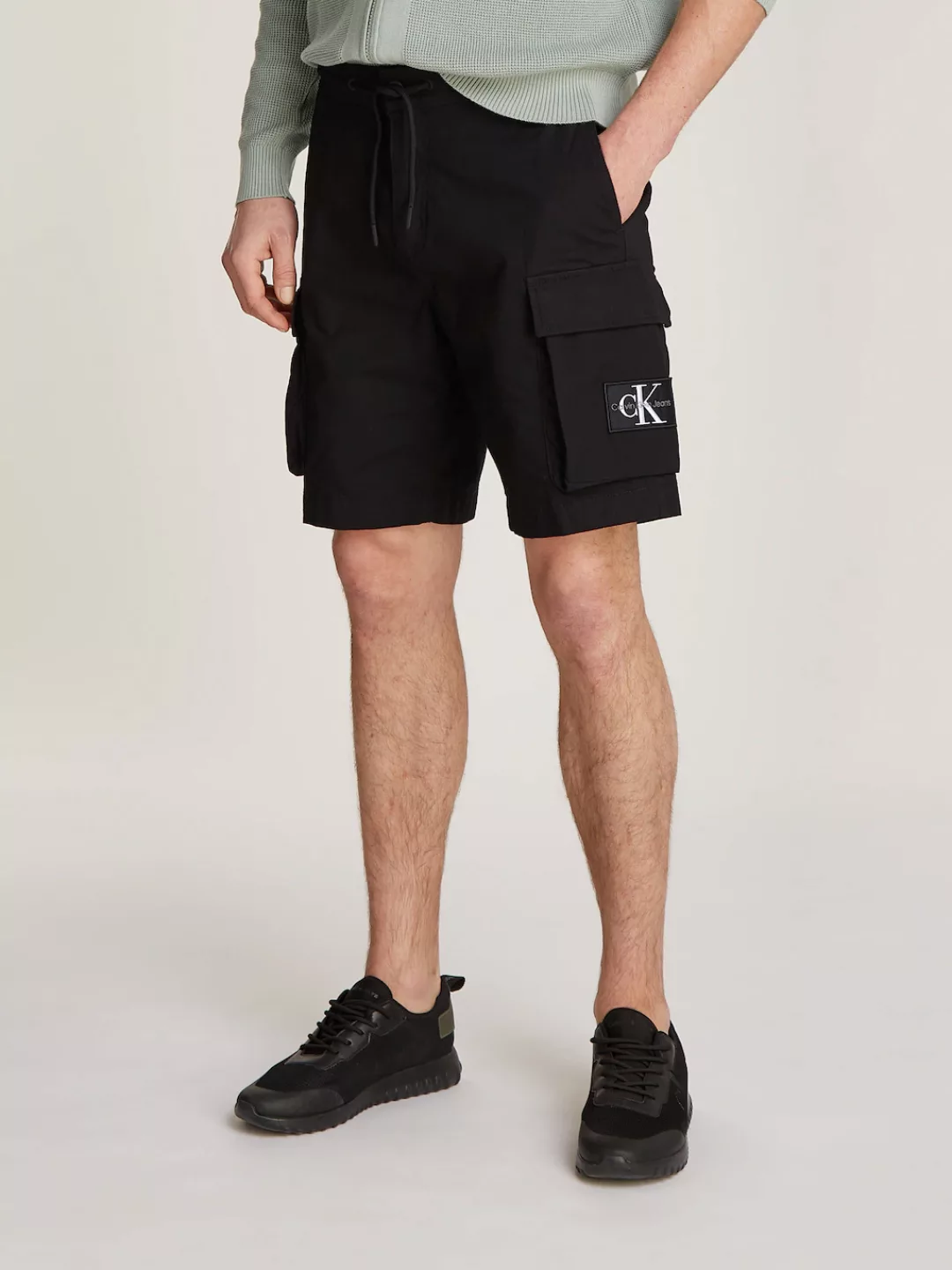 Calvin Klein Jeans Cargoshorts "CARGO SHORT", mit Logopatch günstig online kaufen