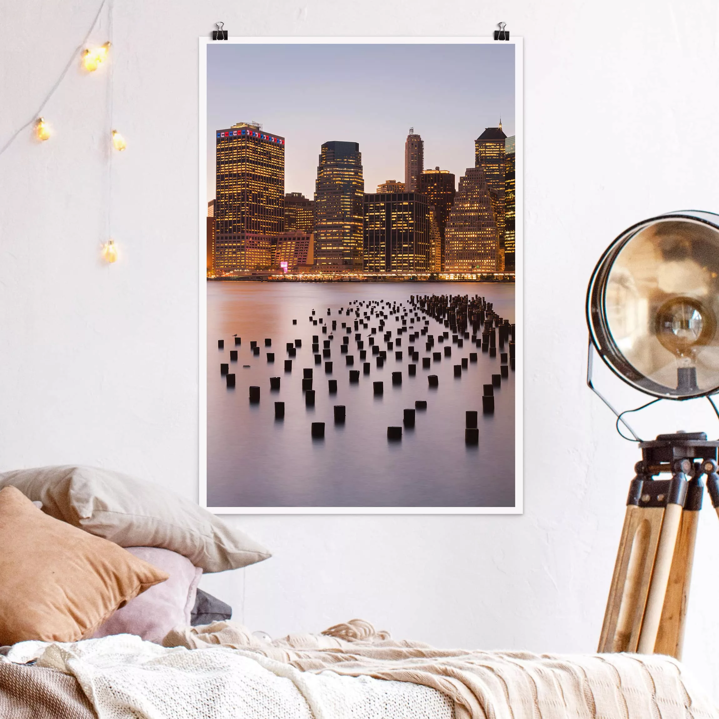 Poster Architektur & Skyline - Hochformat Blick auf Manhattan Skyline günstig online kaufen