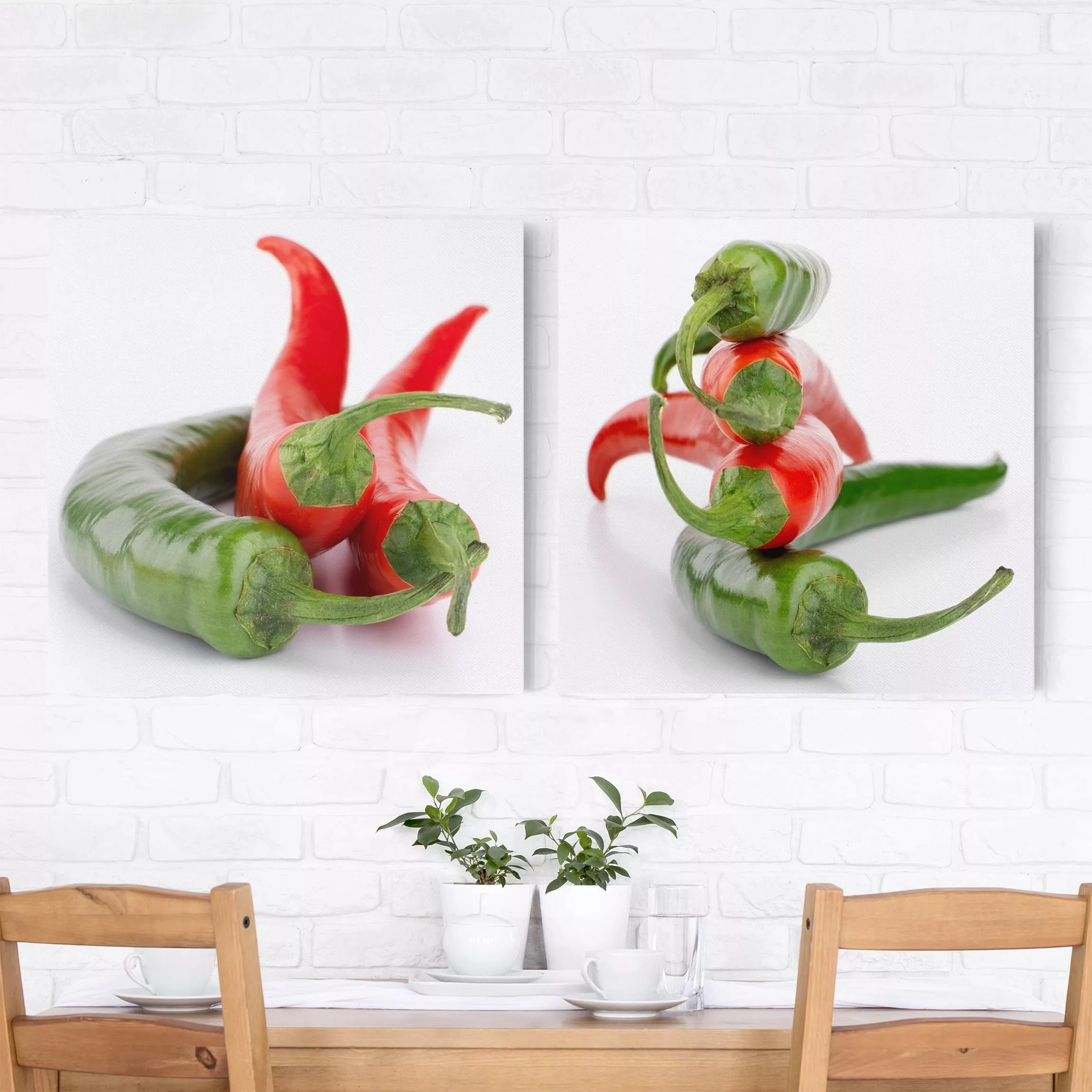 2-teiliges Leinwandbild Küche - Quadrat Rote und grüne Peperoni günstig online kaufen