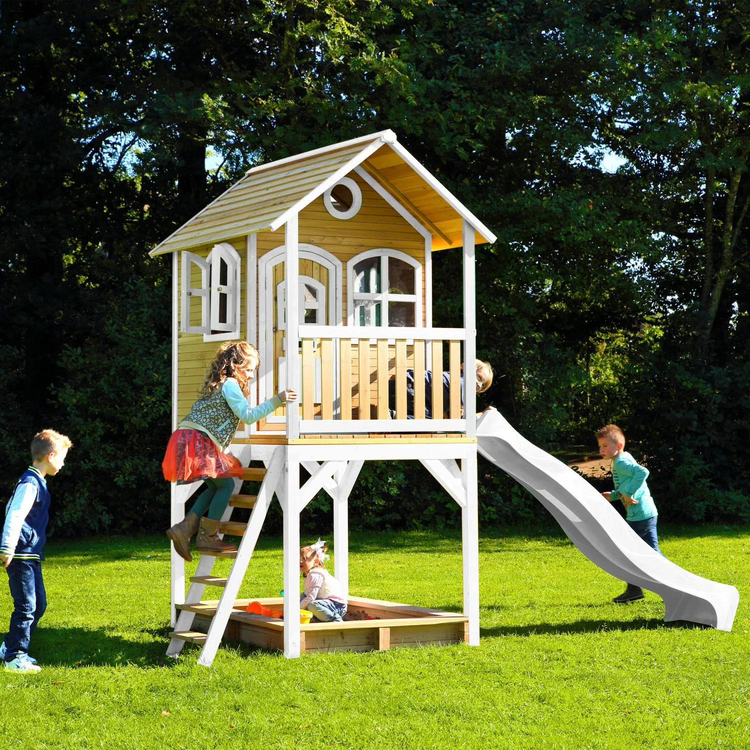 Axi Sarah Spielhaus Braun - Grün mit Grauer Rutsche 191 x 370 x 291 cm günstig online kaufen