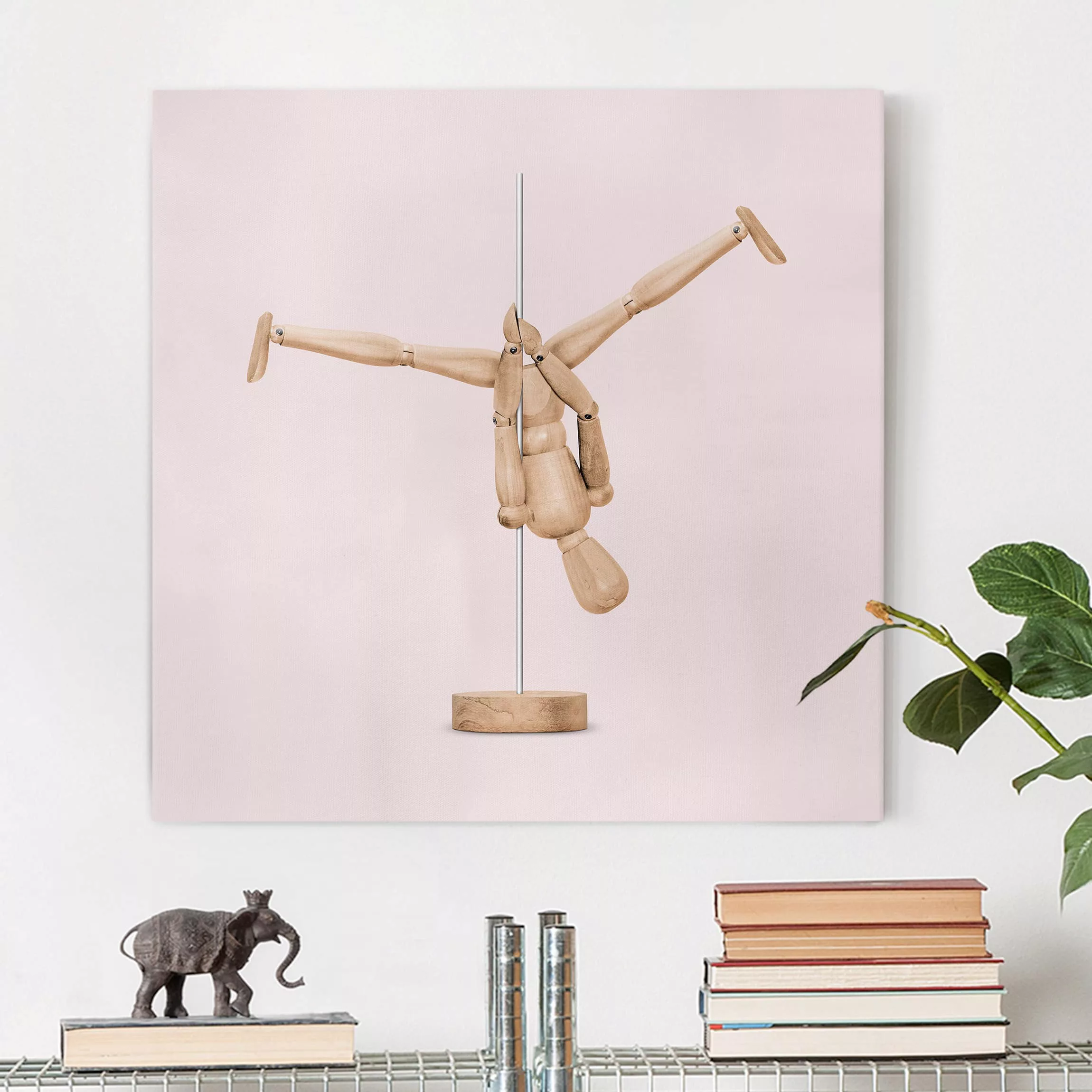 Leinwandbild - Quadrat Poledance mit Holzfigur günstig online kaufen