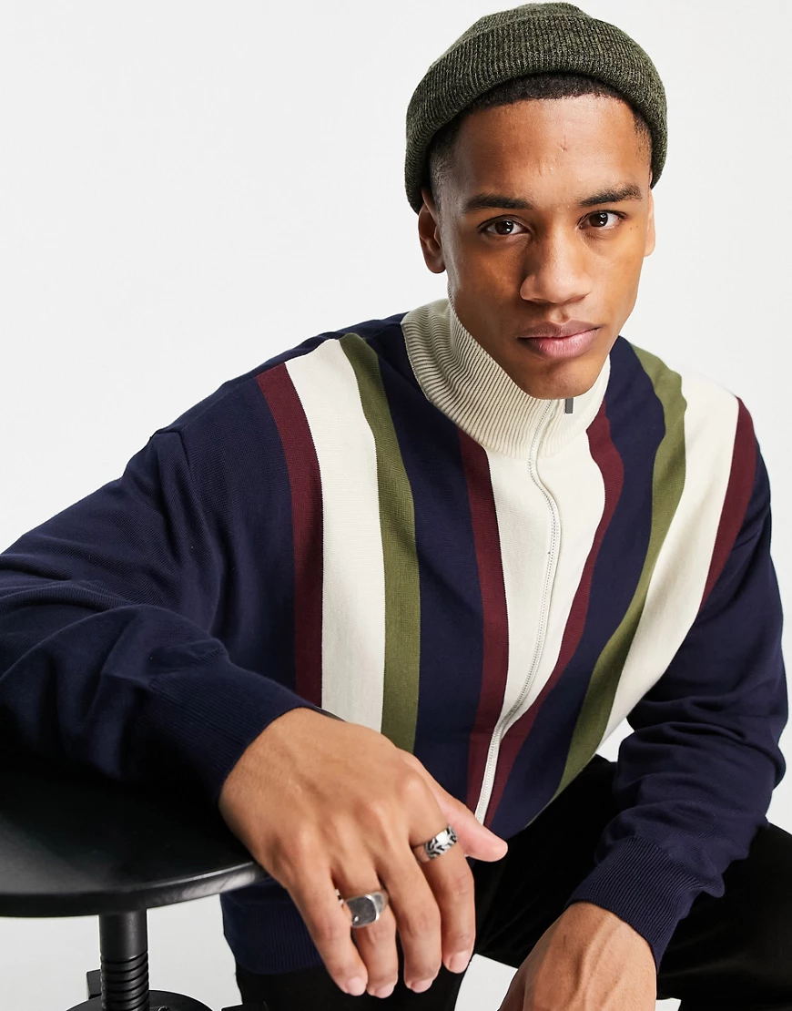 Topman – Strickjacke in Ecru und Marineblau mit Streifen in Chevron-Optik u günstig online kaufen