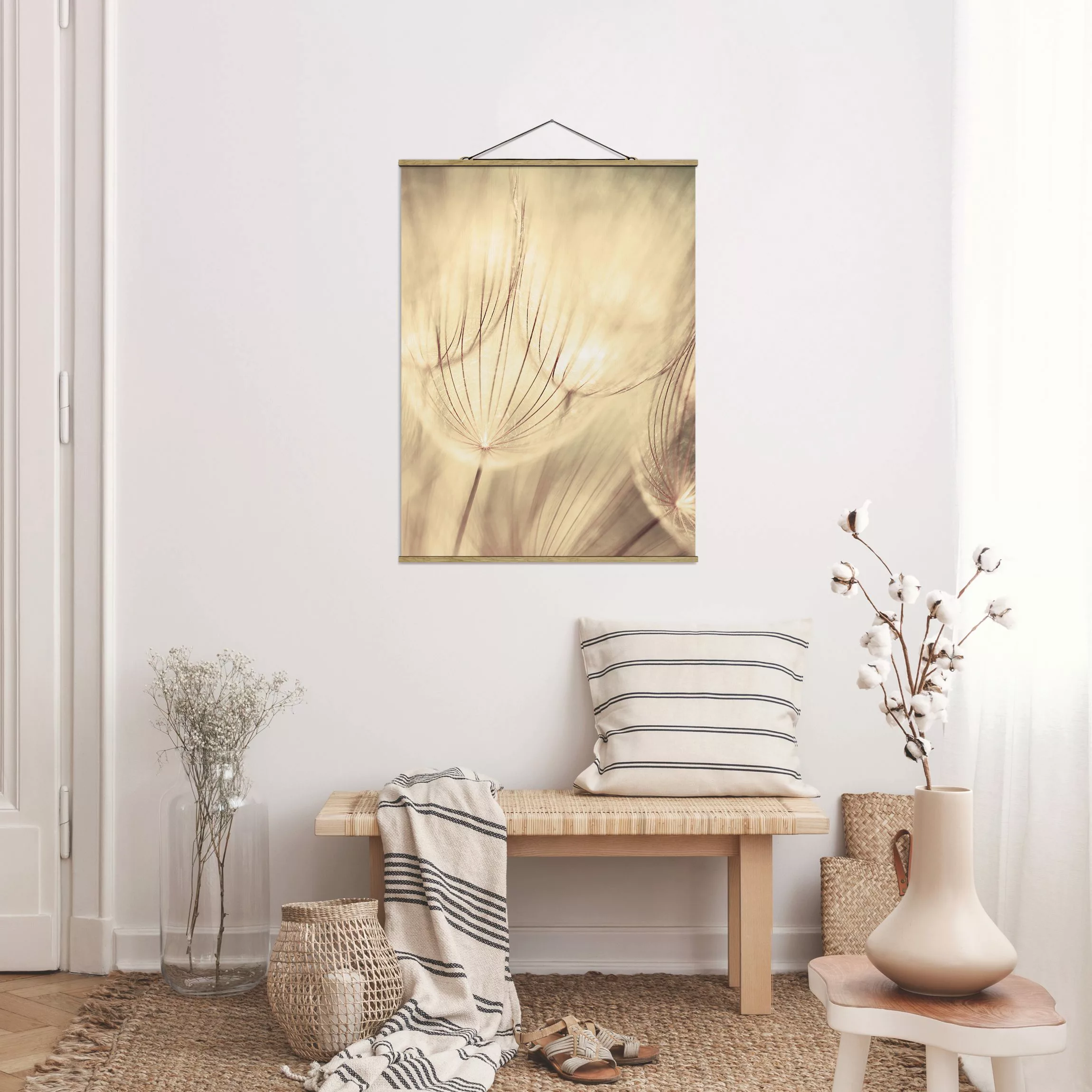 Stoffbild Blumen mit Posterleisten - Hochformat Pusteblumen Nahaufnahme in günstig online kaufen