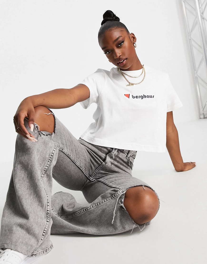 Berghaus – T-Shirt mit kurzem Schnitt in Weiß günstig online kaufen