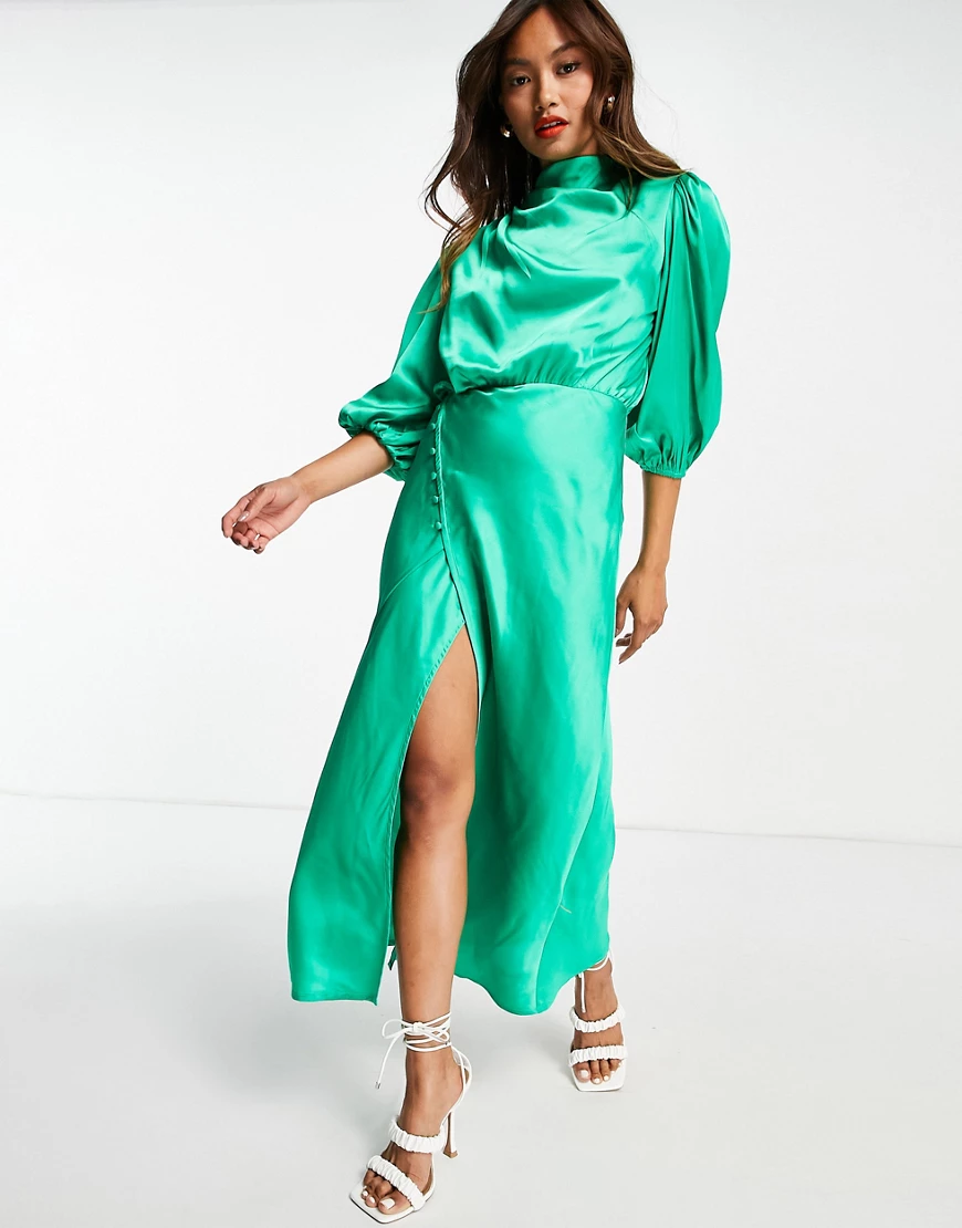 ASOS DESIGN – Midi-Freizeitkleid aus Satin in Smaragdgrün mit Wasserfallaus günstig online kaufen