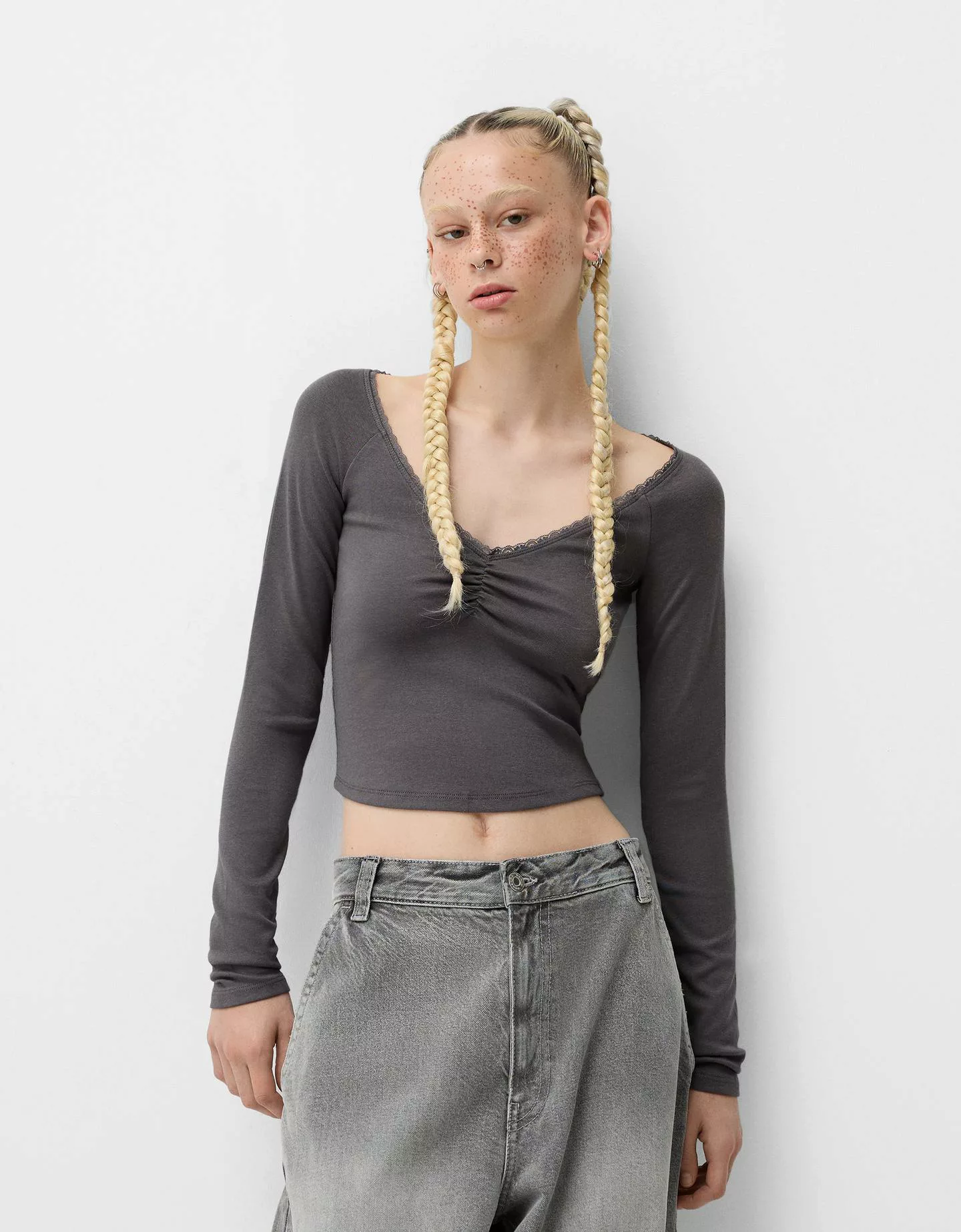 Bershka Gerafftes Langarmshirt Mit Spitzenkante Damen 10-12 Dunkelgrau günstig online kaufen