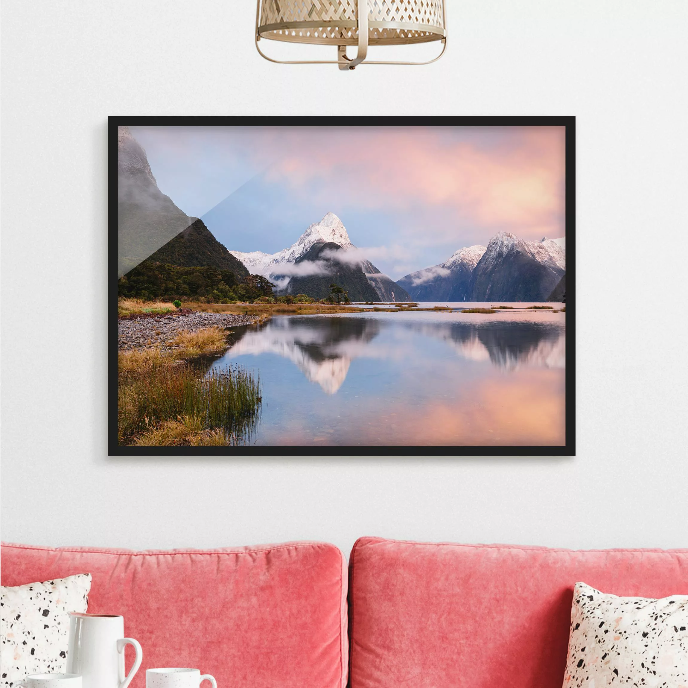 Bild mit Rahmen Berge am Wasser günstig online kaufen