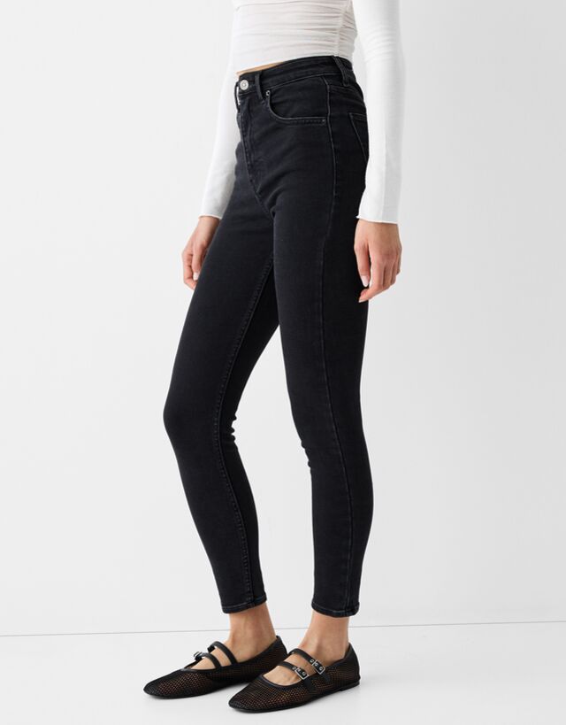 Bershka Skinny-Jeans Mit Sehr Hohem Bund Bskteen 44 Schwarz günstig online kaufen