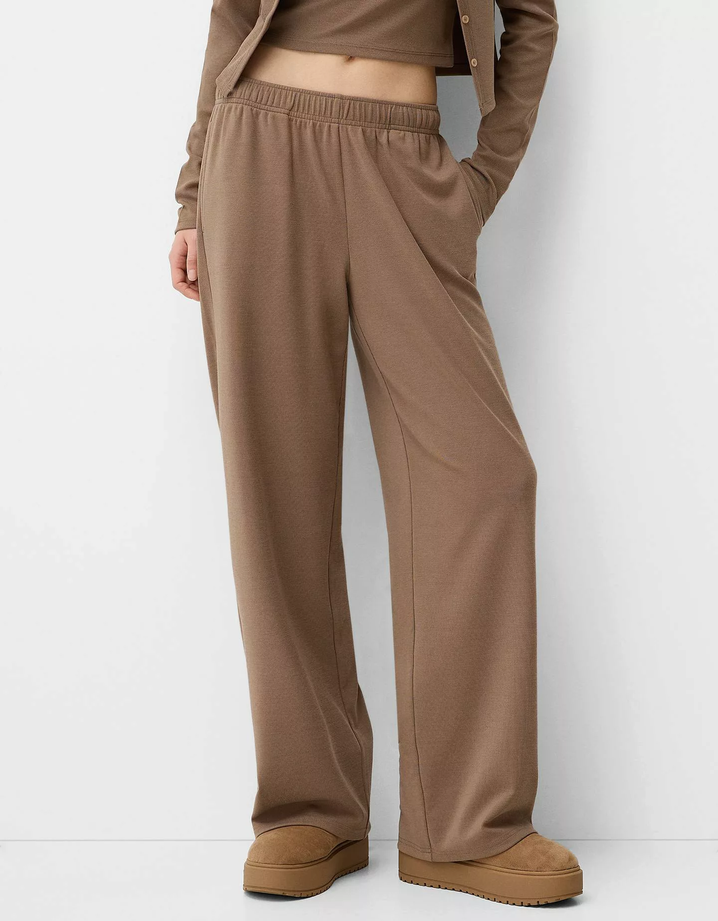 Bershka Gerade Hose Damen Xl Camel günstig online kaufen