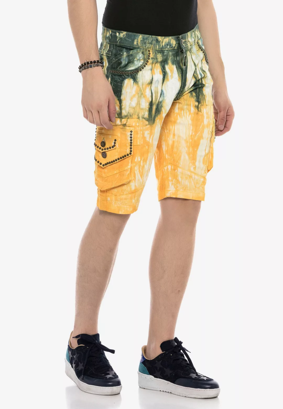 Cipo & Baxx Shorts, im auffälligen Batik-Look günstig online kaufen