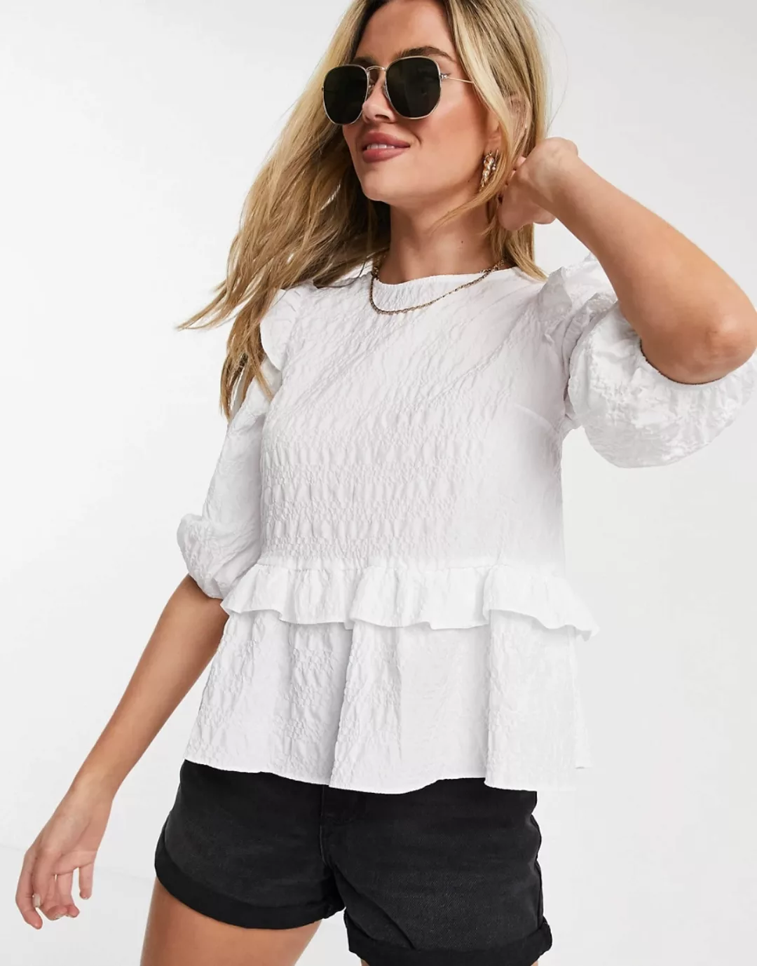 New Look – Bluse in Weiß mit Schößchensaum günstig online kaufen