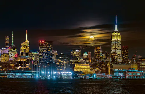 Papermoon Fototapete »Photo-Art HUA ZHU, SUPER BLUE MOON 2018, NEW YORK CIT günstig online kaufen