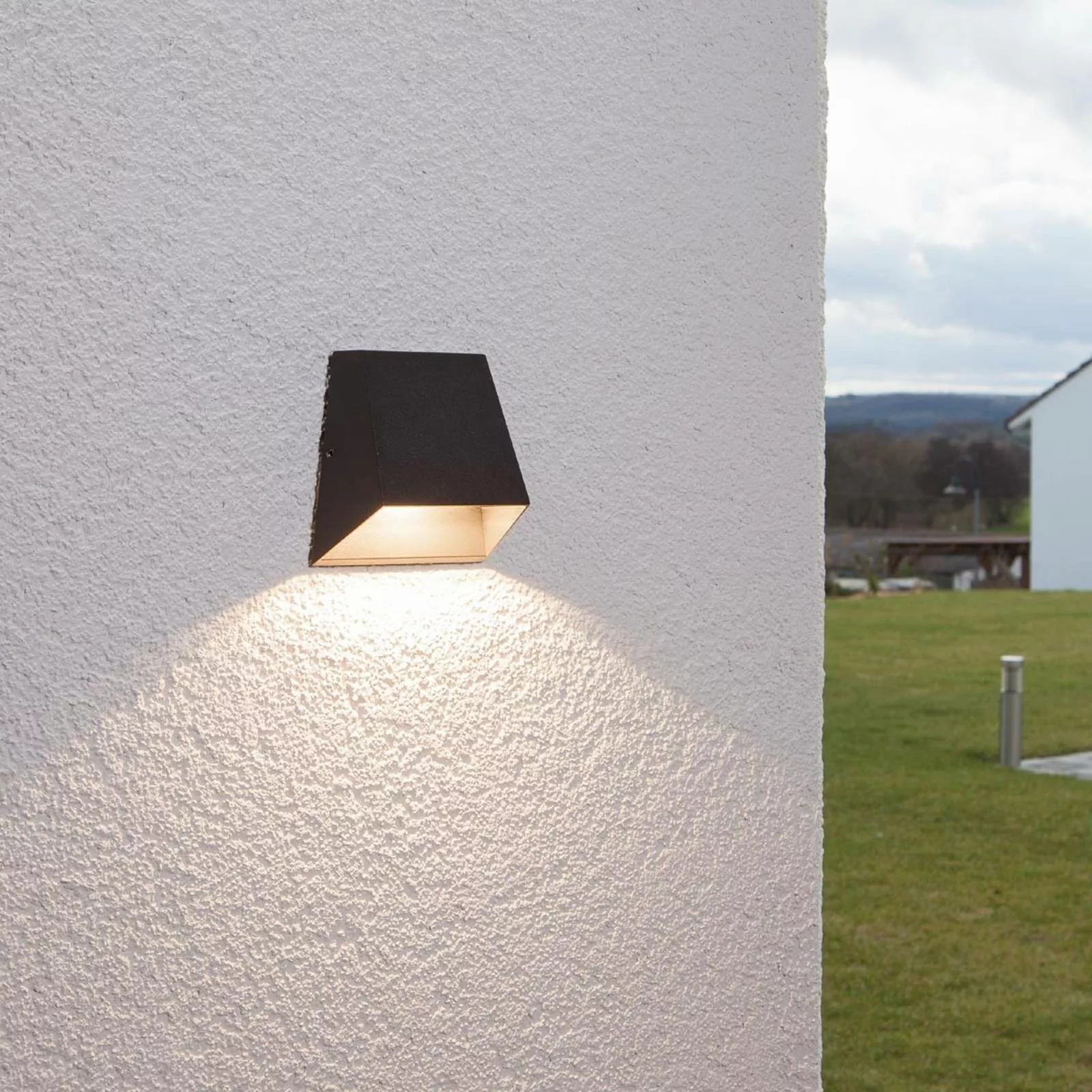 Breit strahlende Außenwandleuchte Hanno mit LED günstig online kaufen