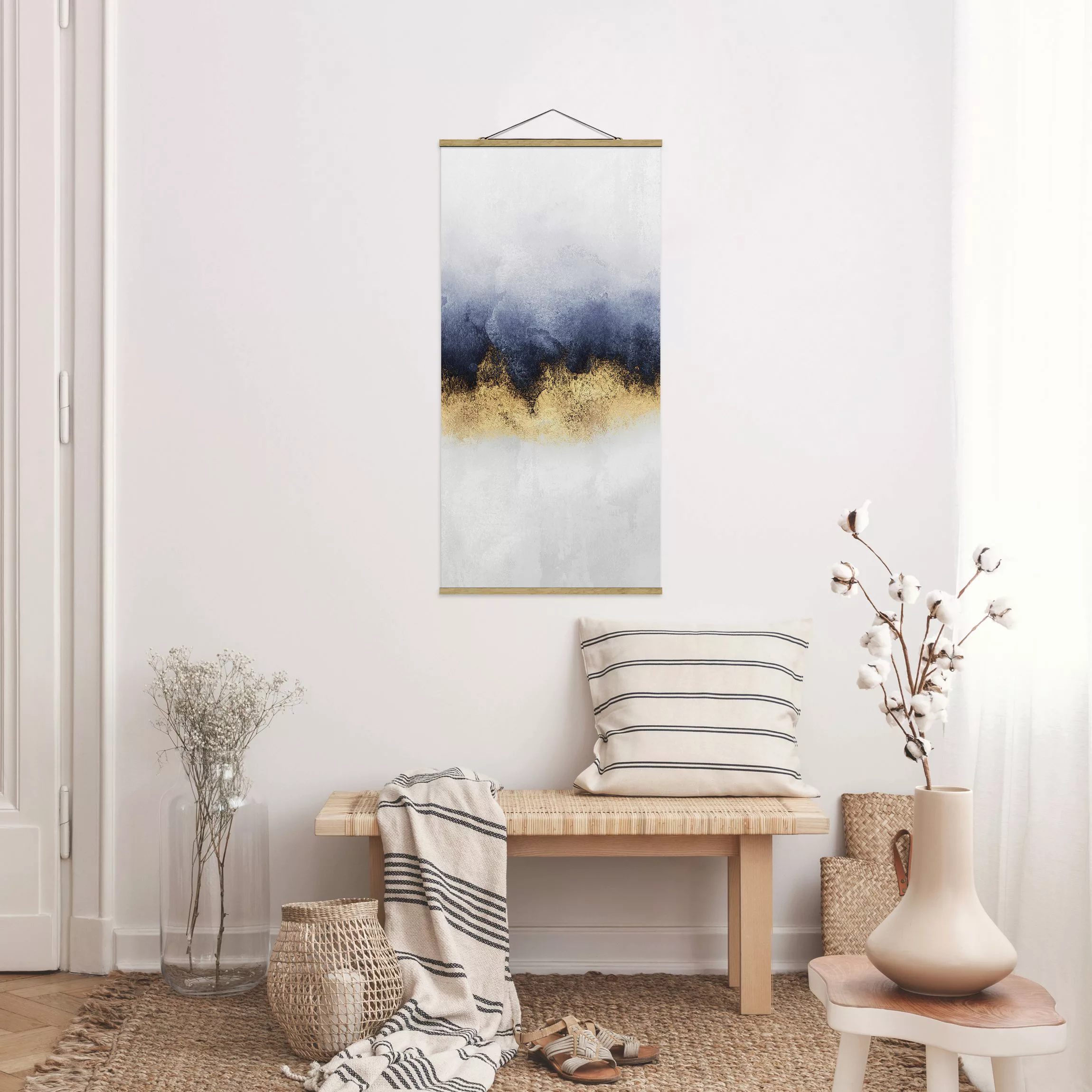 Stoffbild Abstrakt mit Posterleisten - Hochformat Wolkenhimmel mit Gold günstig online kaufen