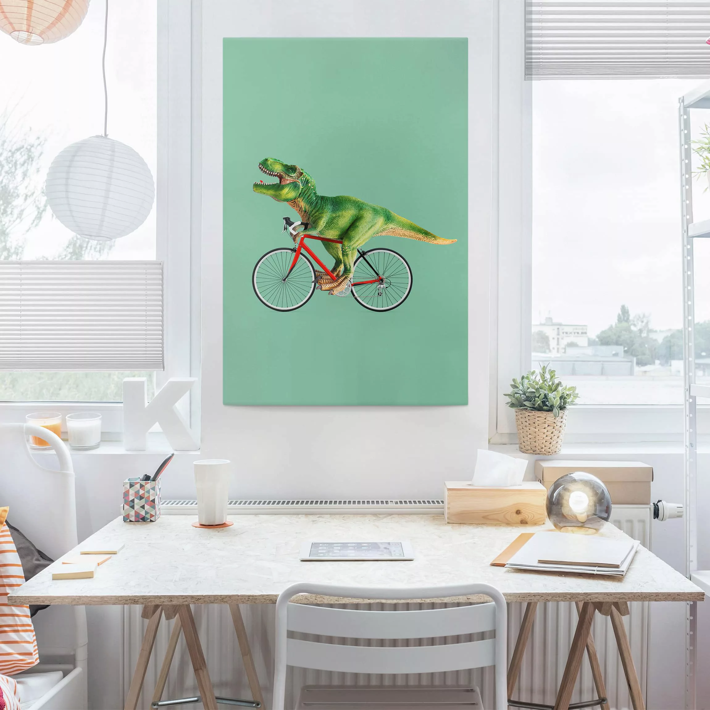 Leinwandbild Kinderzimmer - Hochformat Dinosaurier mit Fahrrad günstig online kaufen