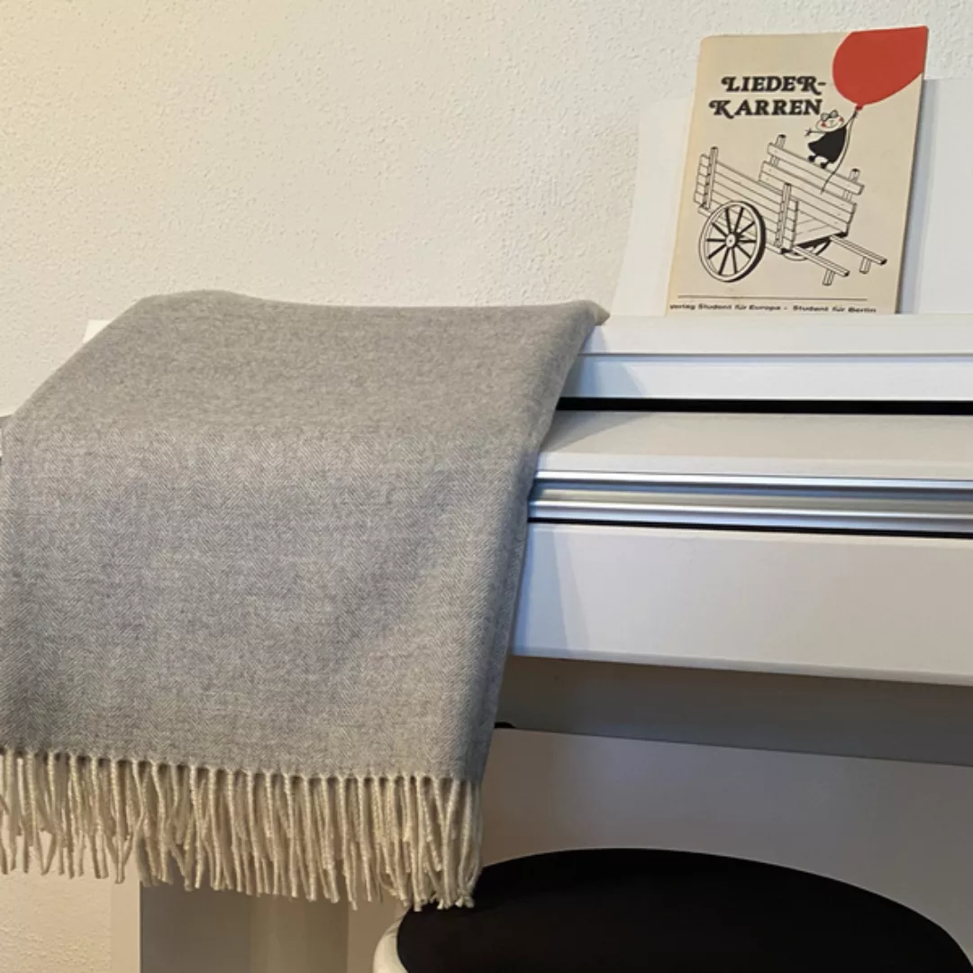 Decke Oder Umhang Dagne Aus Baby Alpaka günstig online kaufen