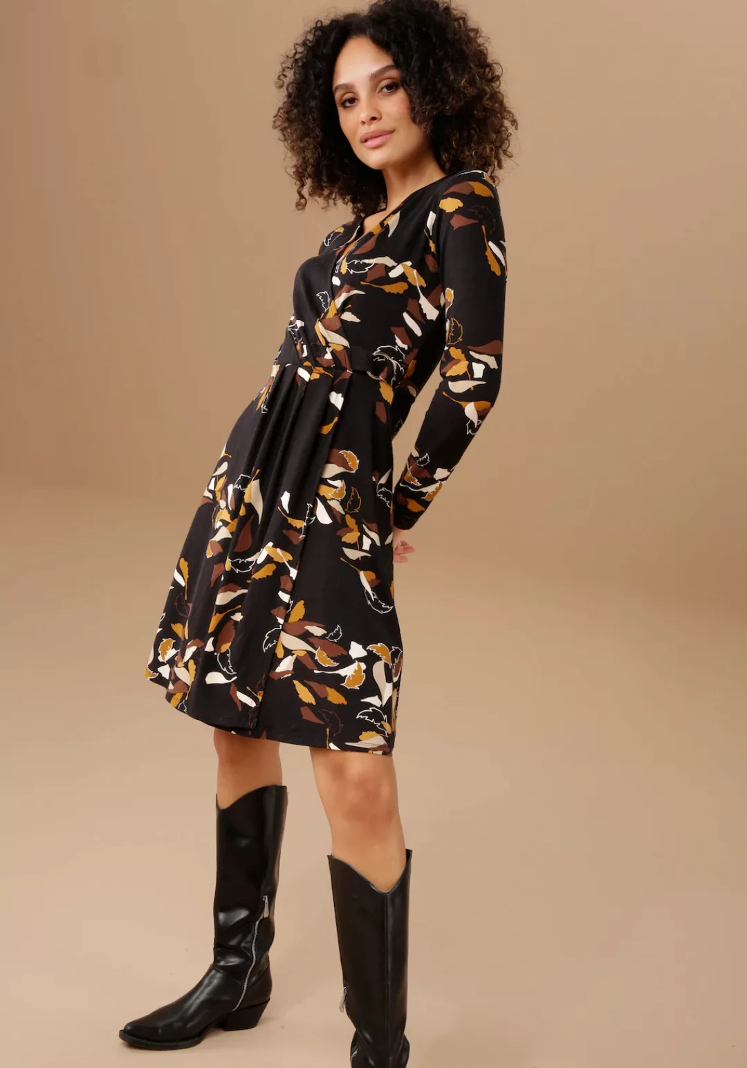 Aniston SELECTED Jerseykleid, mit silberfarbenem Zierring am Wickel-Ausschn günstig online kaufen