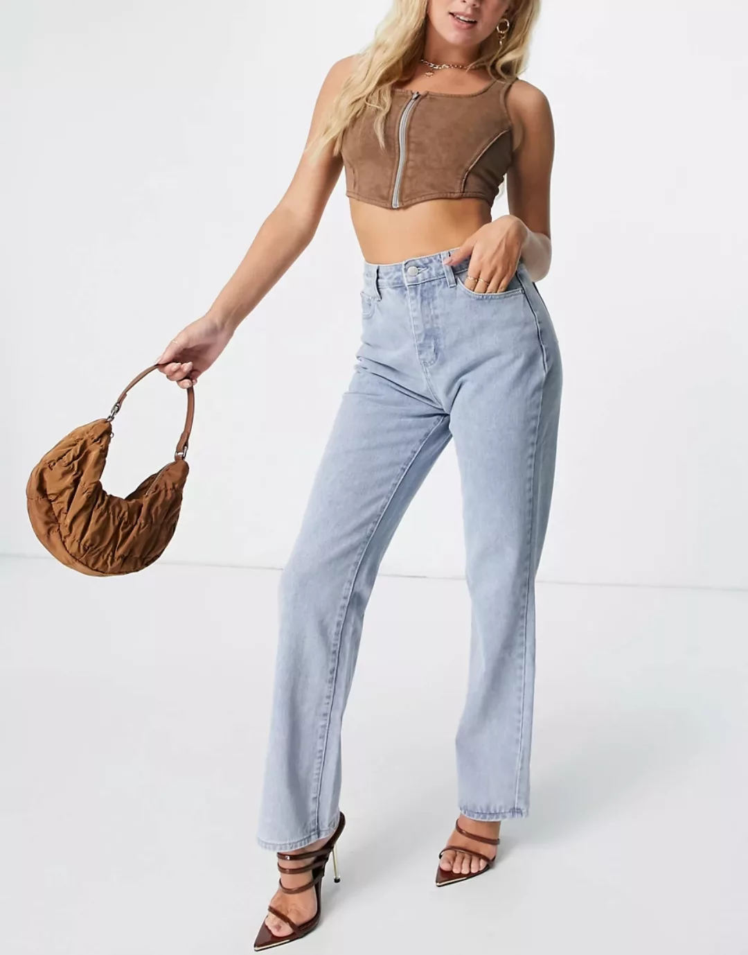 In The Style x Olivia Bowen – Jeans mit geradem Bein und hellblauer Waschun günstig online kaufen