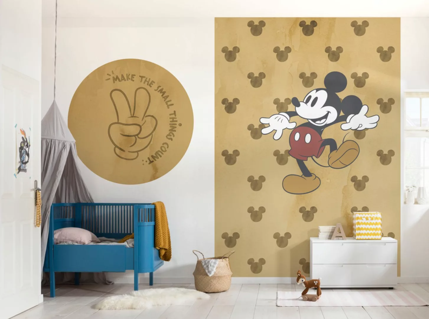 Komar Fototapete »Mickey Love wins«, 125x125 cm (Breite x Höhe), rund und s günstig online kaufen