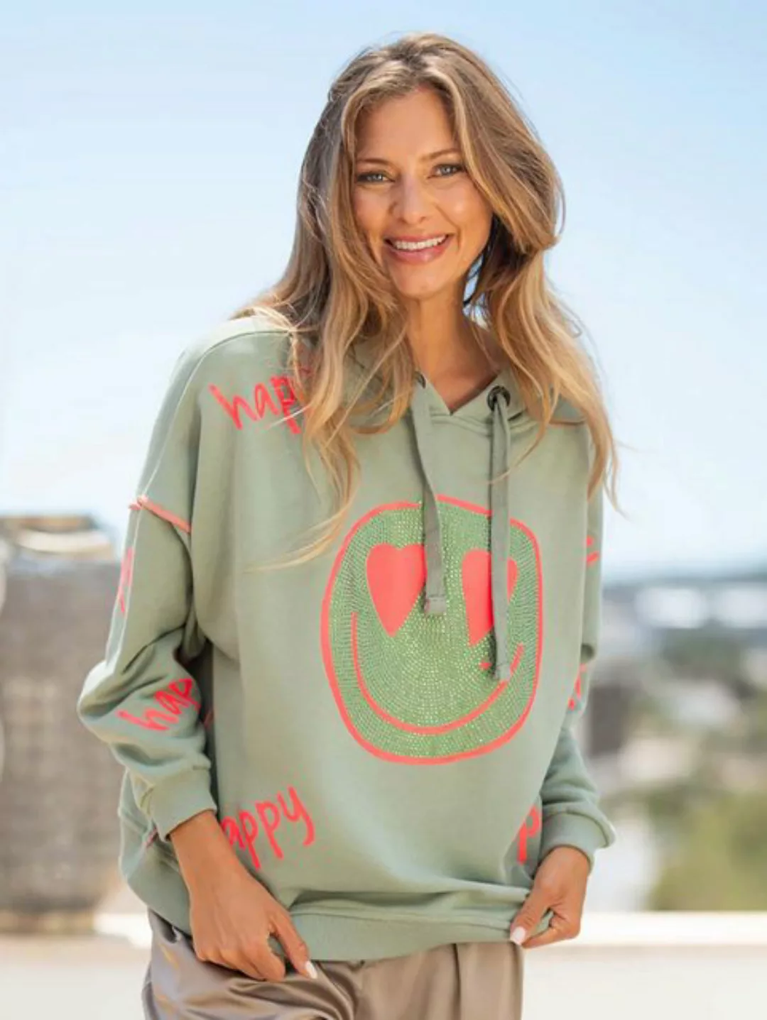 Miss Goodlife Hoodie Happy Heartface Strass Almond günstig online kaufen