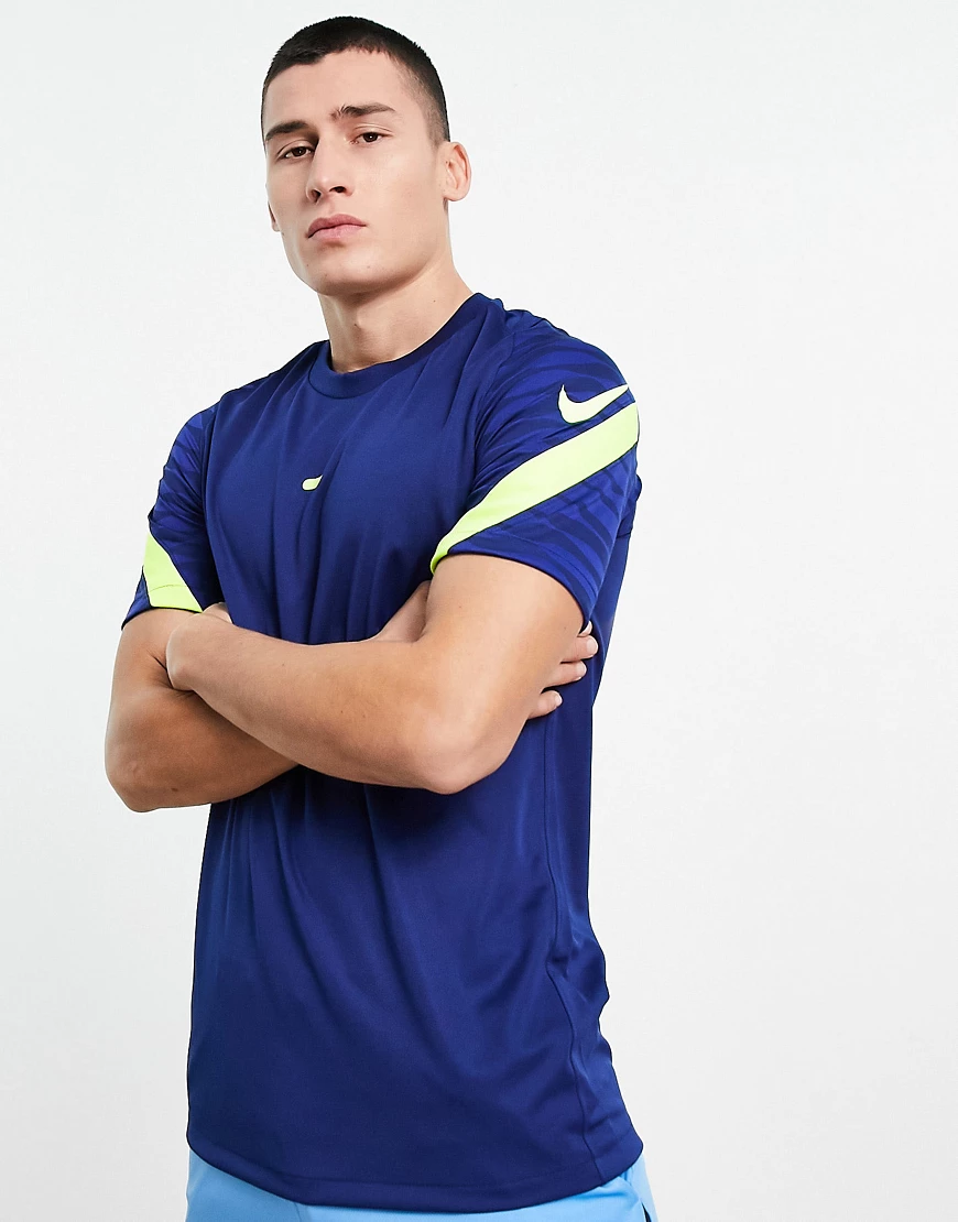 Nike Football – Strike – T-Shirt in Marineblau und Volt günstig online kaufen