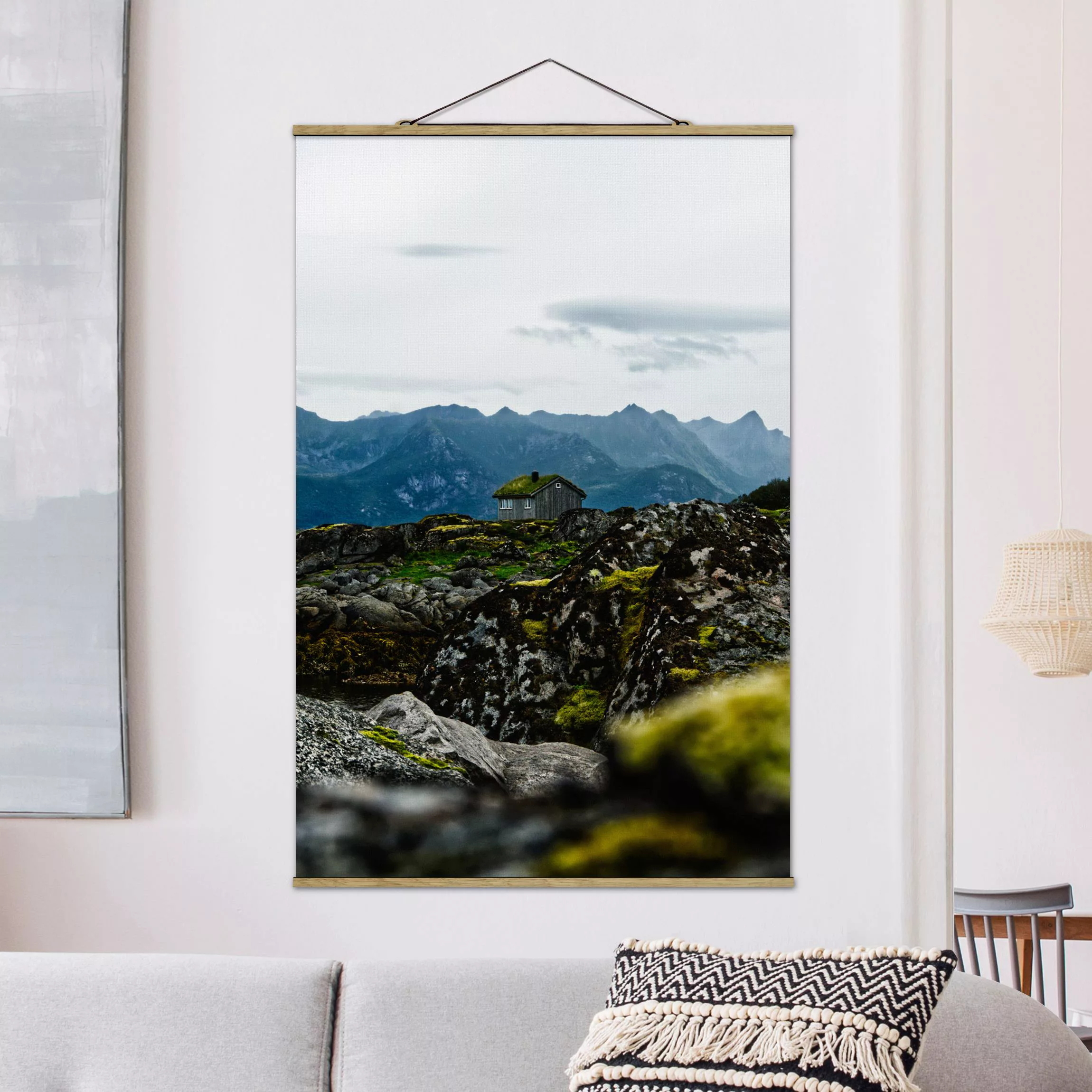 Stoffbild mit Posterleisten Einsame Hütte in Norwegen günstig online kaufen