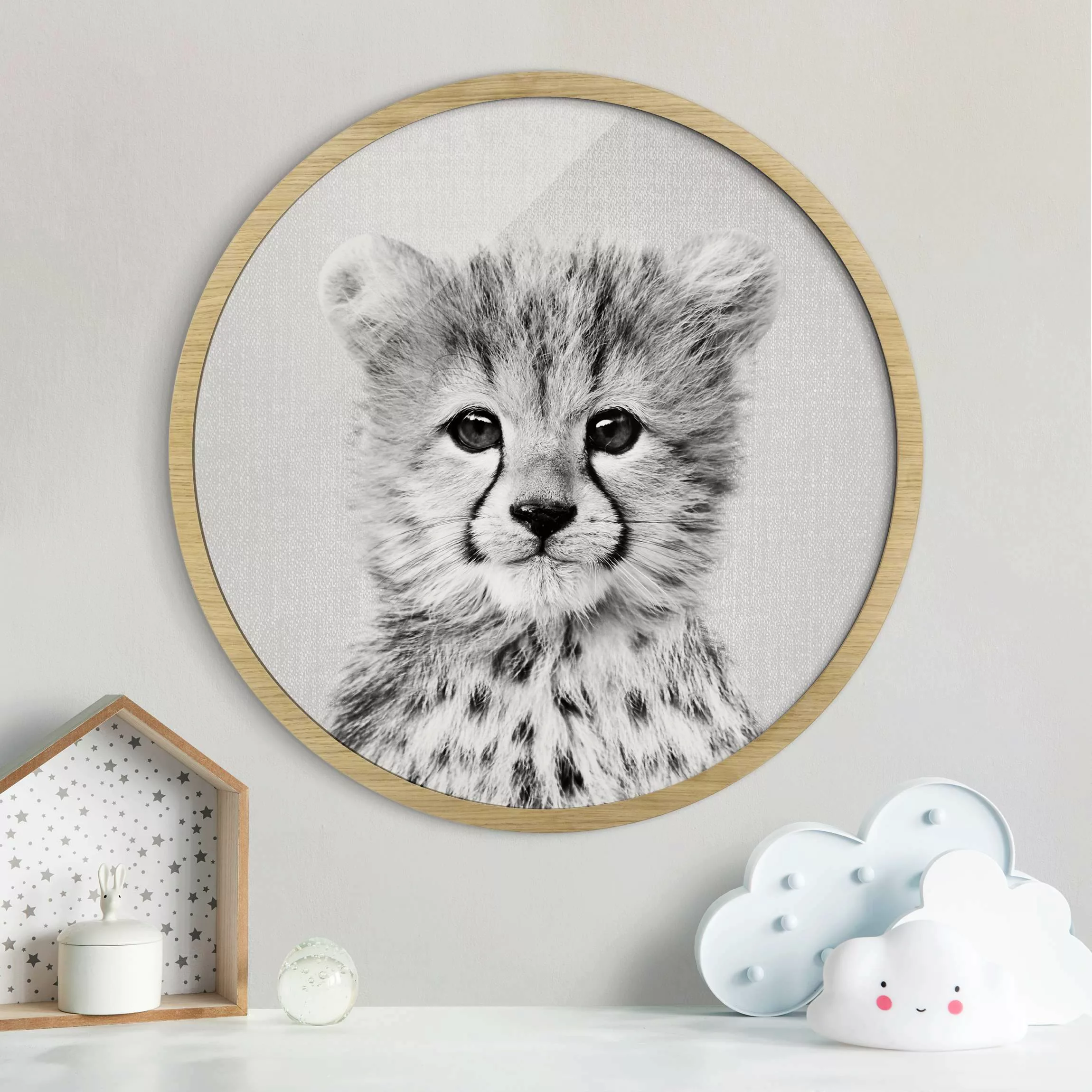Rundes Gerahmtes Bild Baby Gepard Gino Schwarz Weiß günstig online kaufen