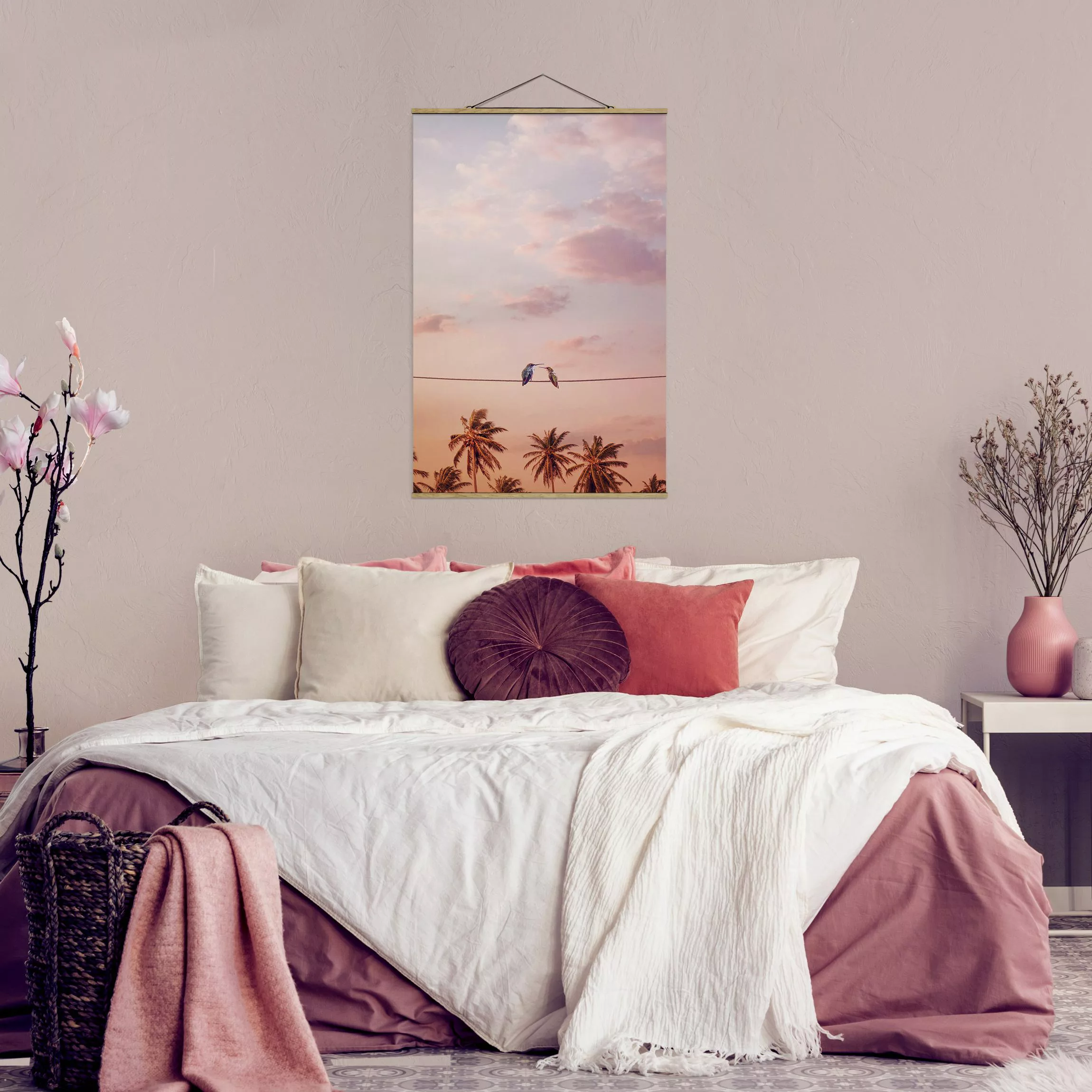 Stoffbild Tiere mit Posterleisten - Hochformat Sonnenuntergang mit Kolibris günstig online kaufen