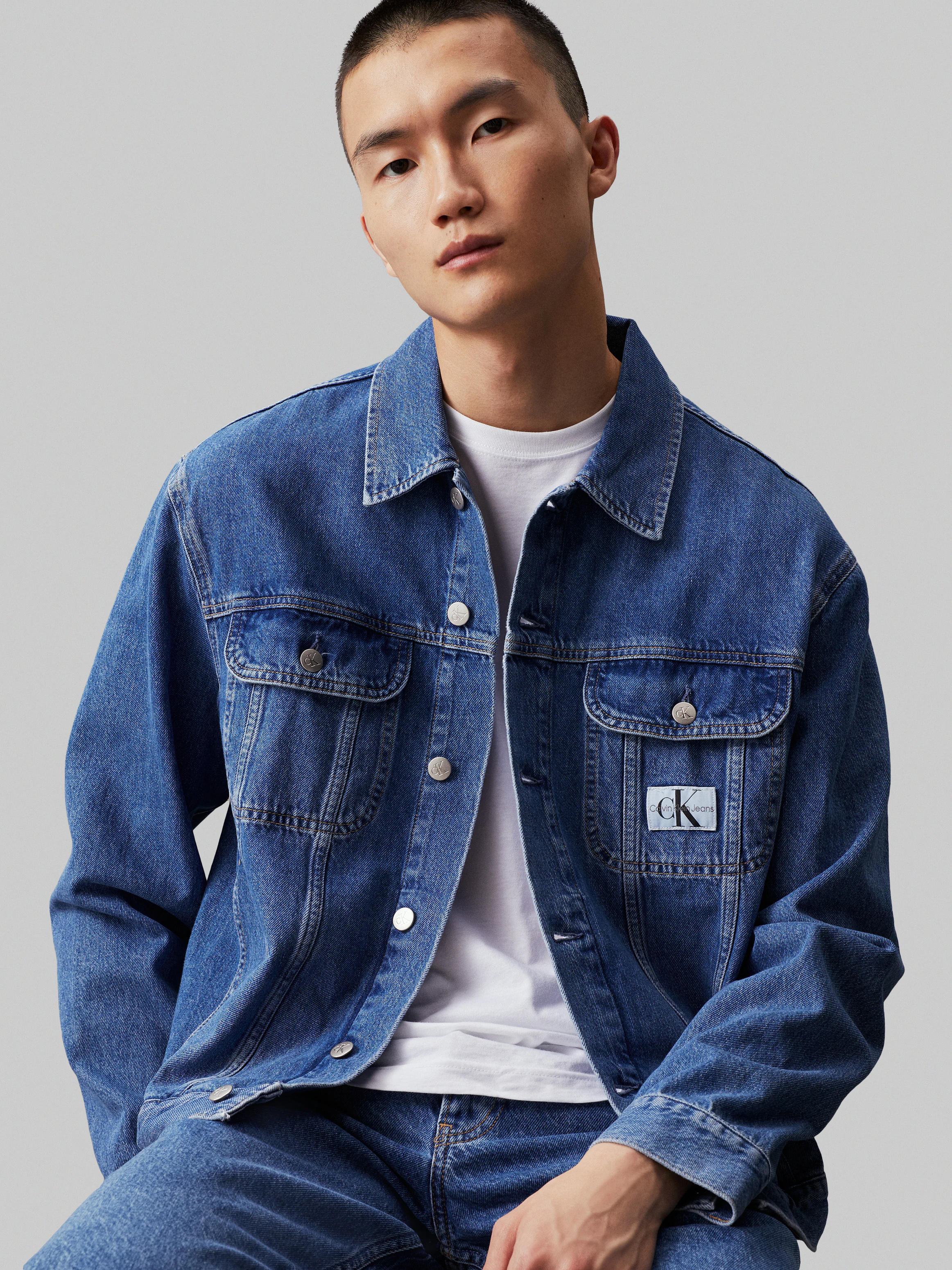 Calvin Klein Jeans Jeansjacke "REGULAR 90s DENIM JACKET", mit Logopatch günstig online kaufen