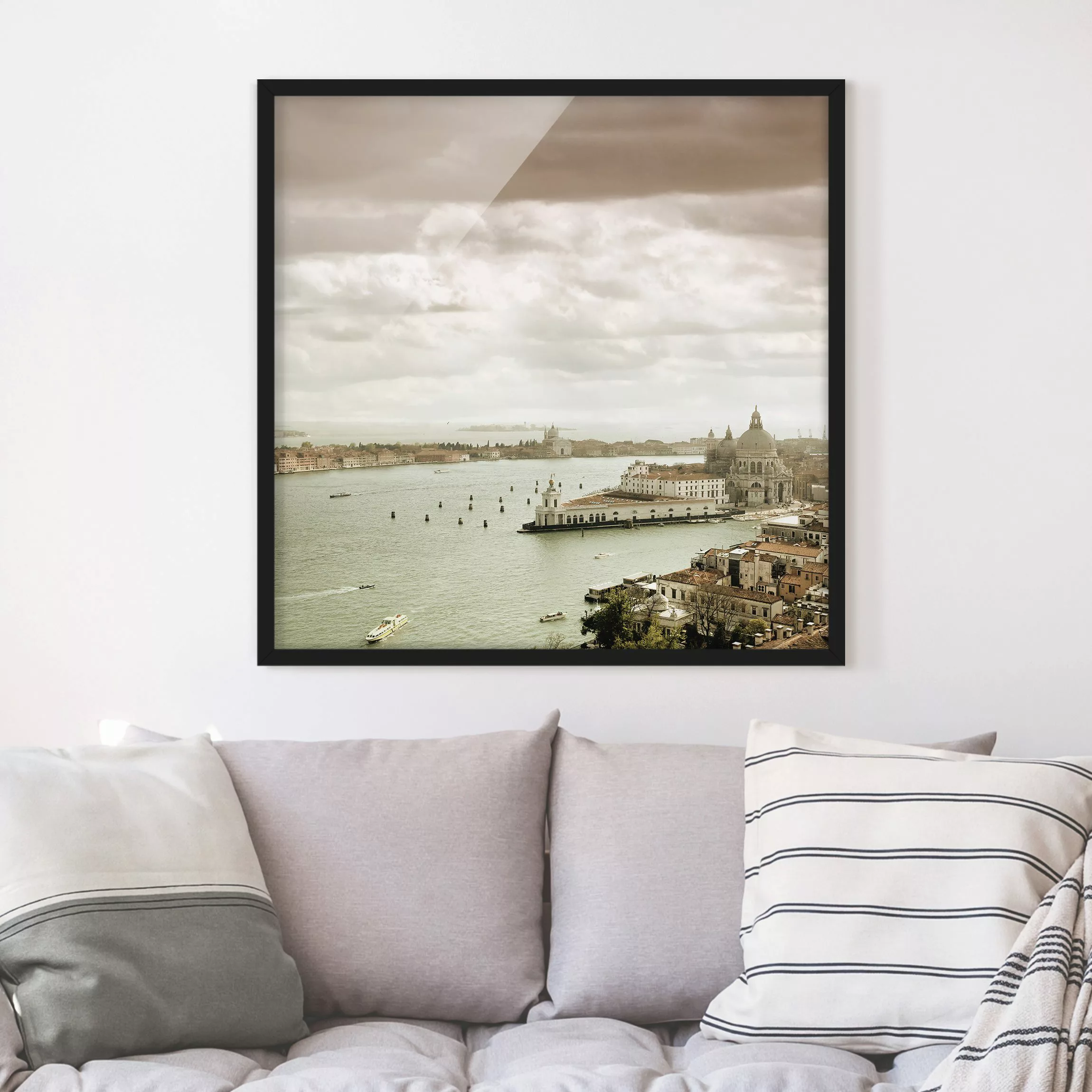 Bild mit Rahmen Architektur & Skyline - Quadrat Lagune von Venedig günstig online kaufen