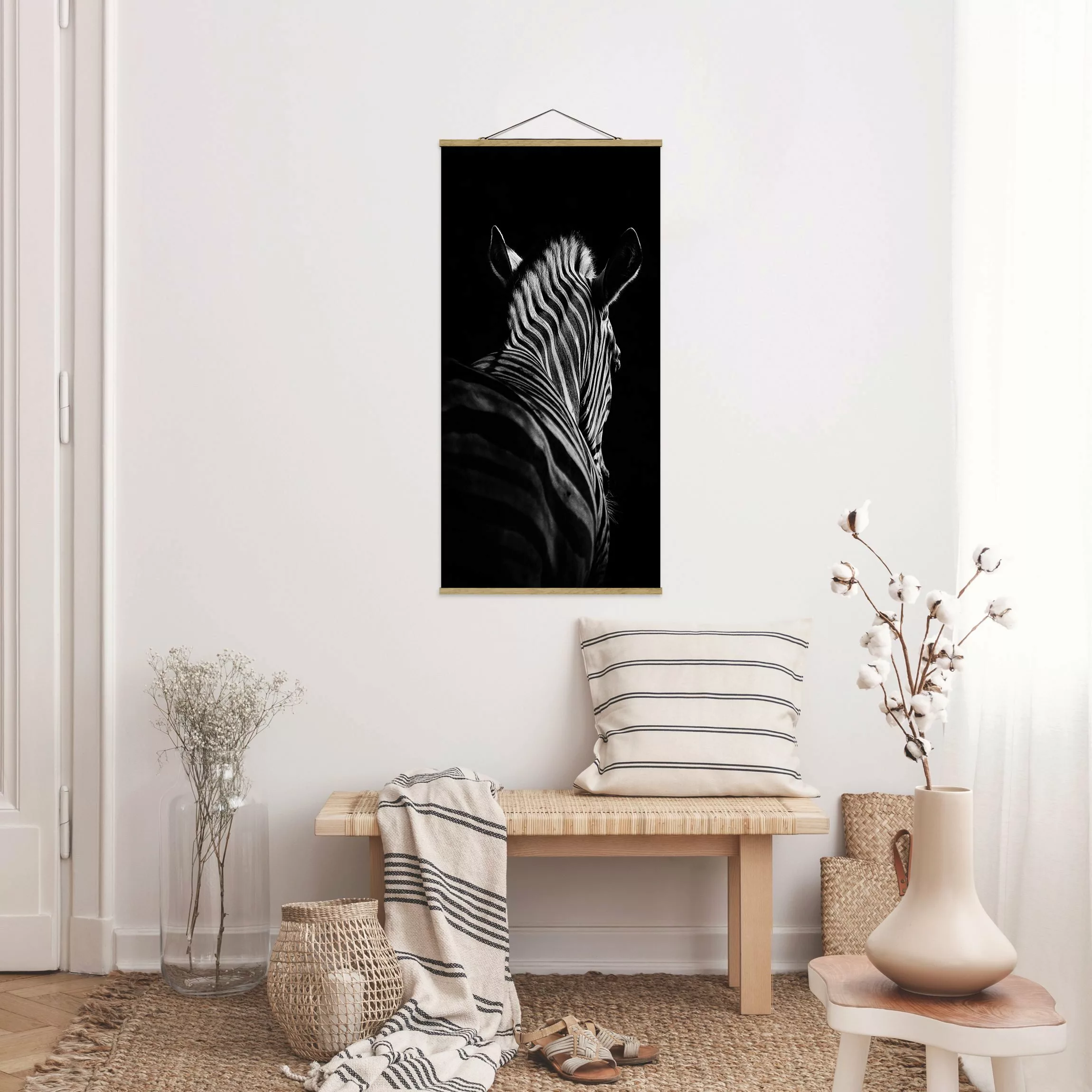 Stoffbild Tiere mit Posterleisten - Hochformat Dunkle Zebra Silhouette günstig online kaufen
