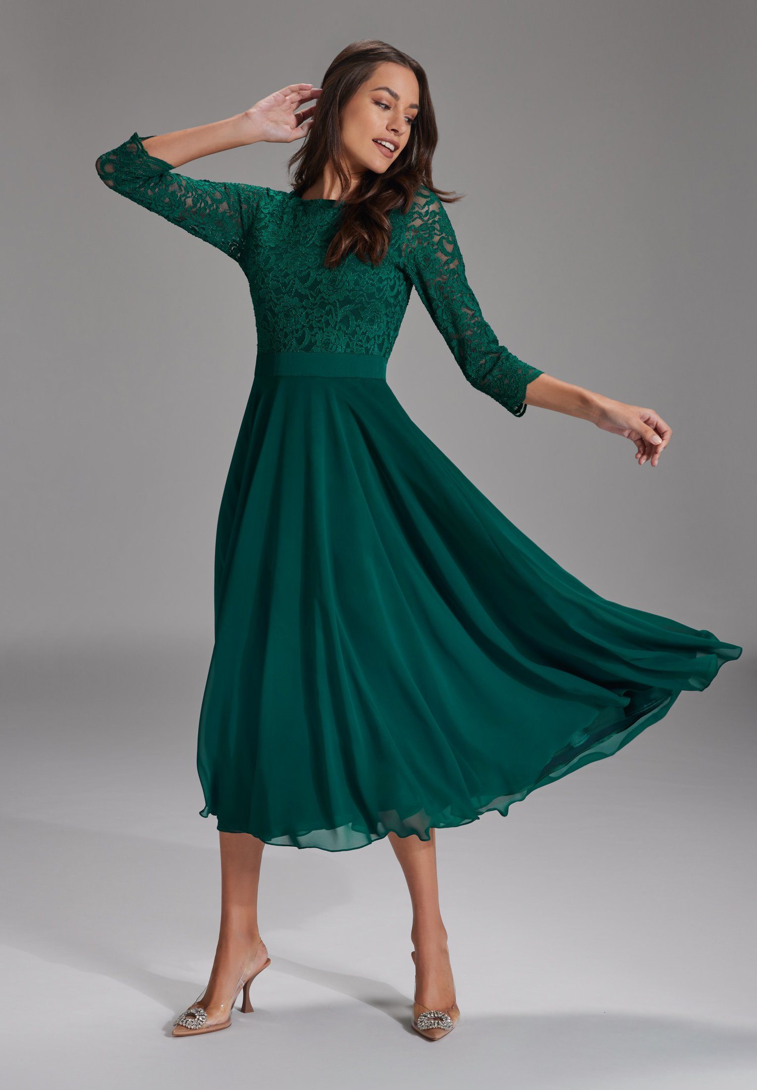 SWING Cocktailkleid Taillierter Schnitt mit ausgestelltem günstig online kaufen