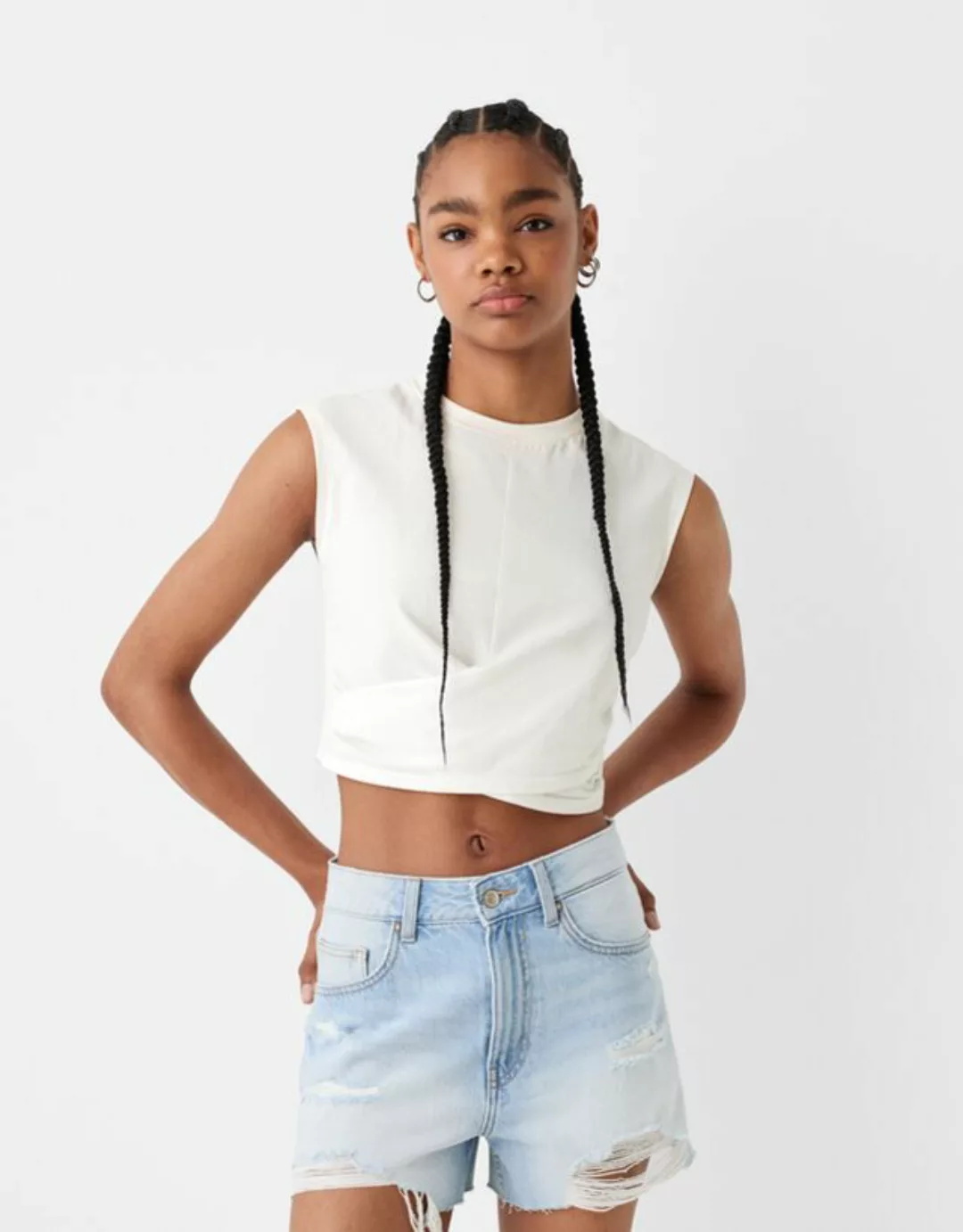 Bershka Jeansshorts Mit Rissen Bskteen 36 Hellblau günstig online kaufen