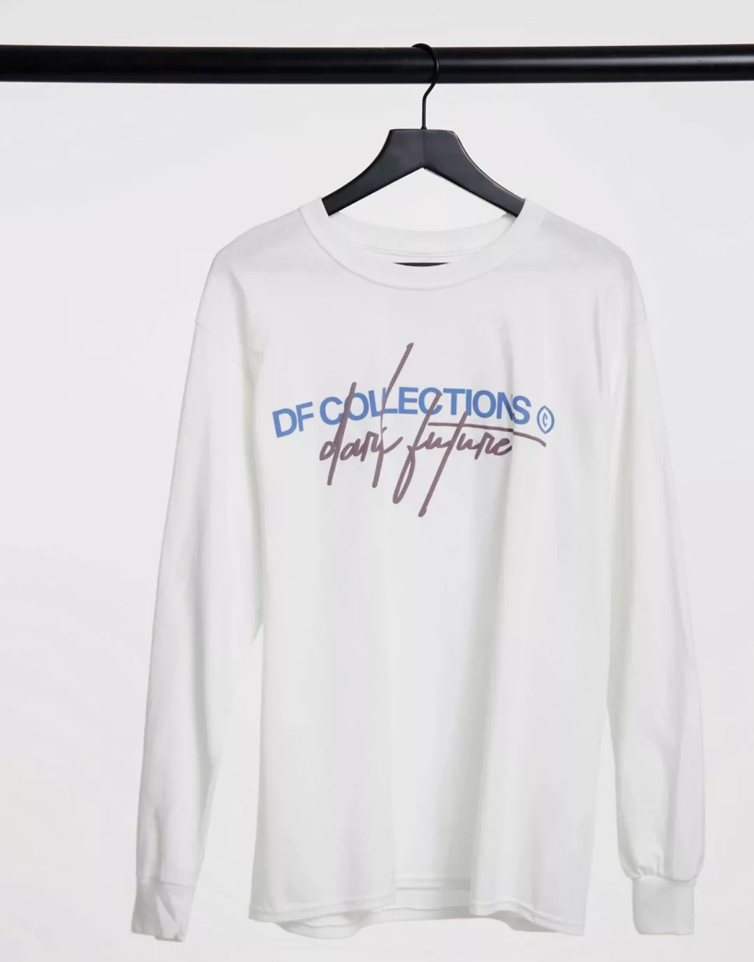 ASOS – Dark Future – Langärmliges T-Shirt in Weiß Logo auf der Vorderseite günstig online kaufen
