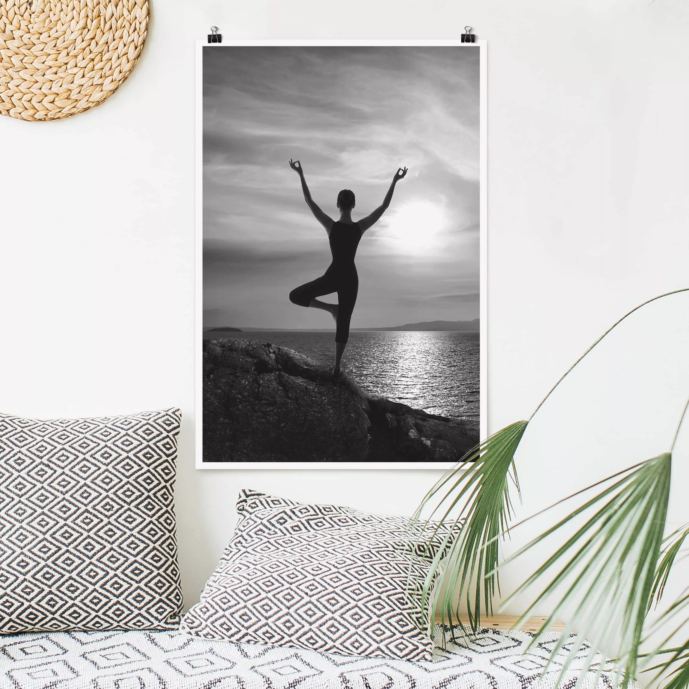 Poster Schwarz-Weiß - Hochformat Yoga schwarz weiss günstig online kaufen