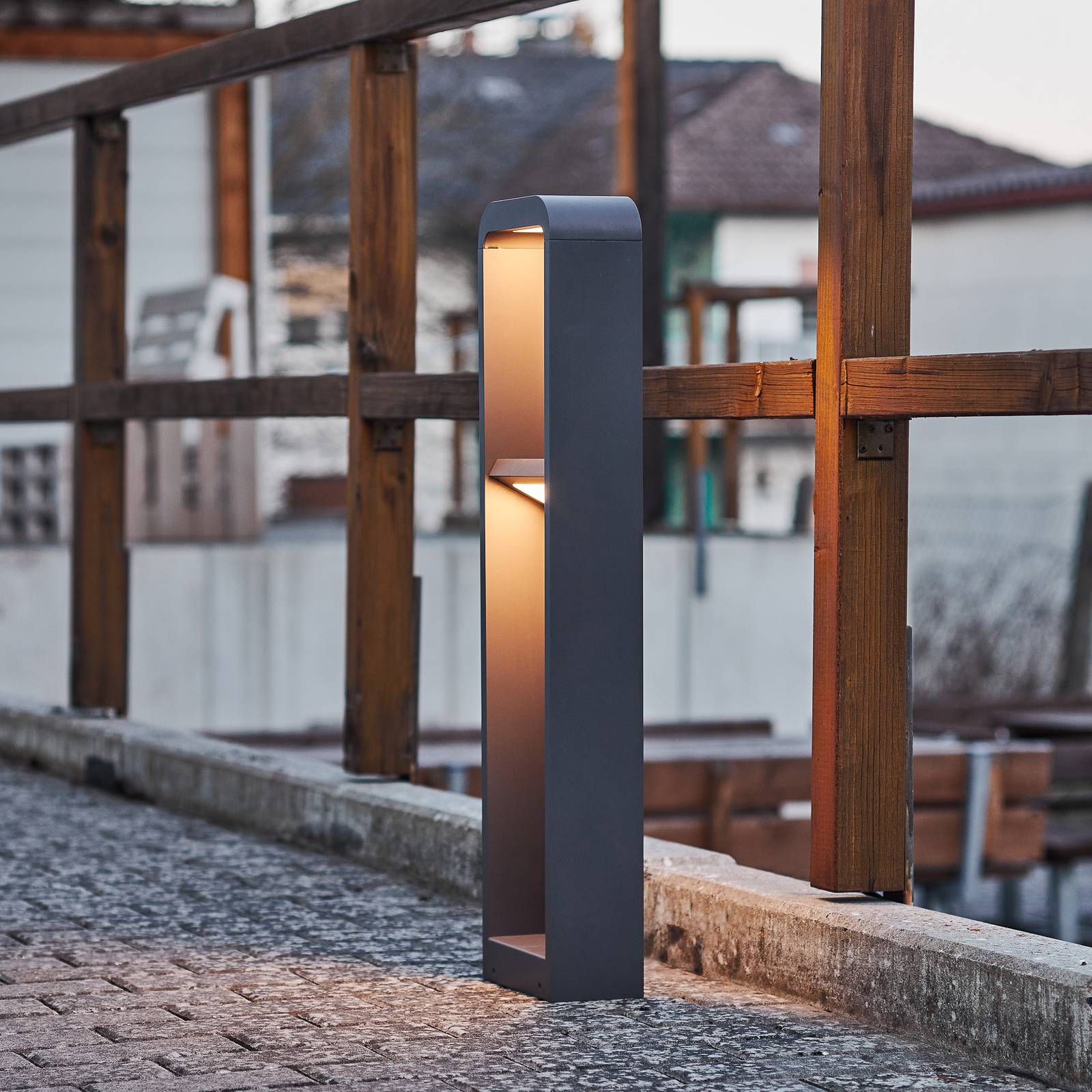 Lindby Darko LED-Wegeleuchte aus Aluminium 80 cm günstig online kaufen