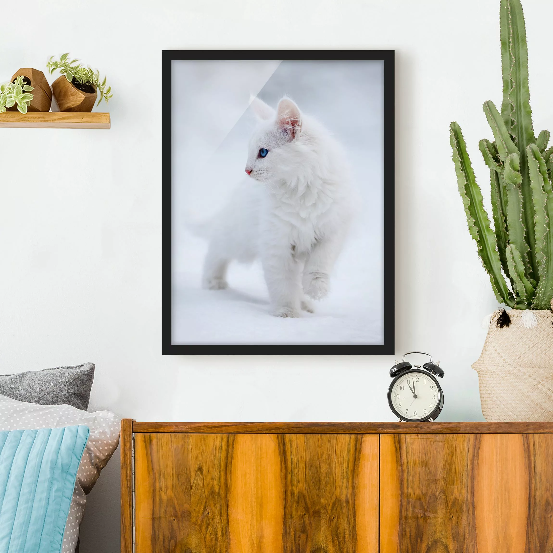 Bild mit Rahmen Tiere - Hochformat Weiß wie Schnee günstig online kaufen